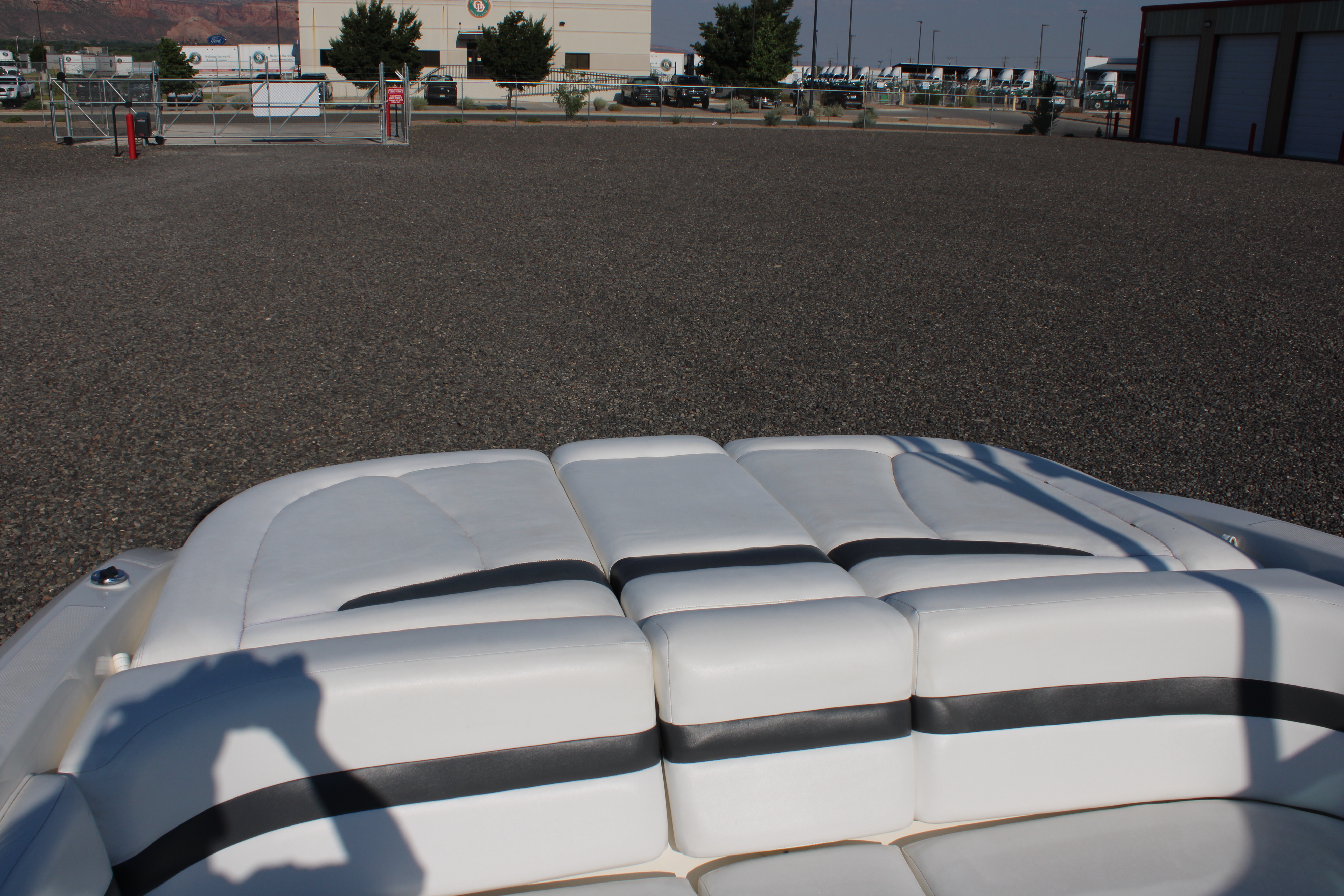 2006 Chaparral 236 SSI Boat
