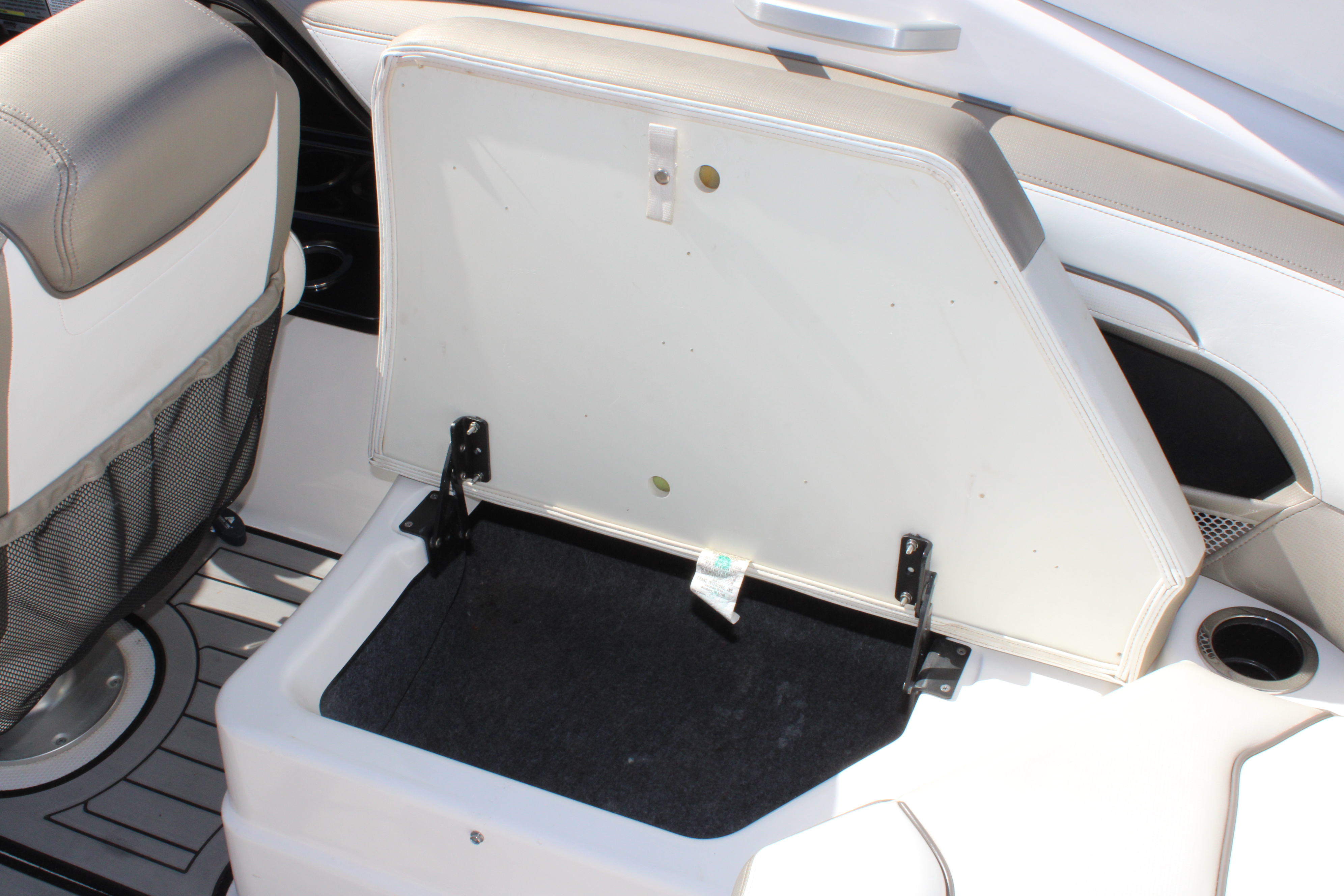 2018 Yamaha Boats 212X Boat