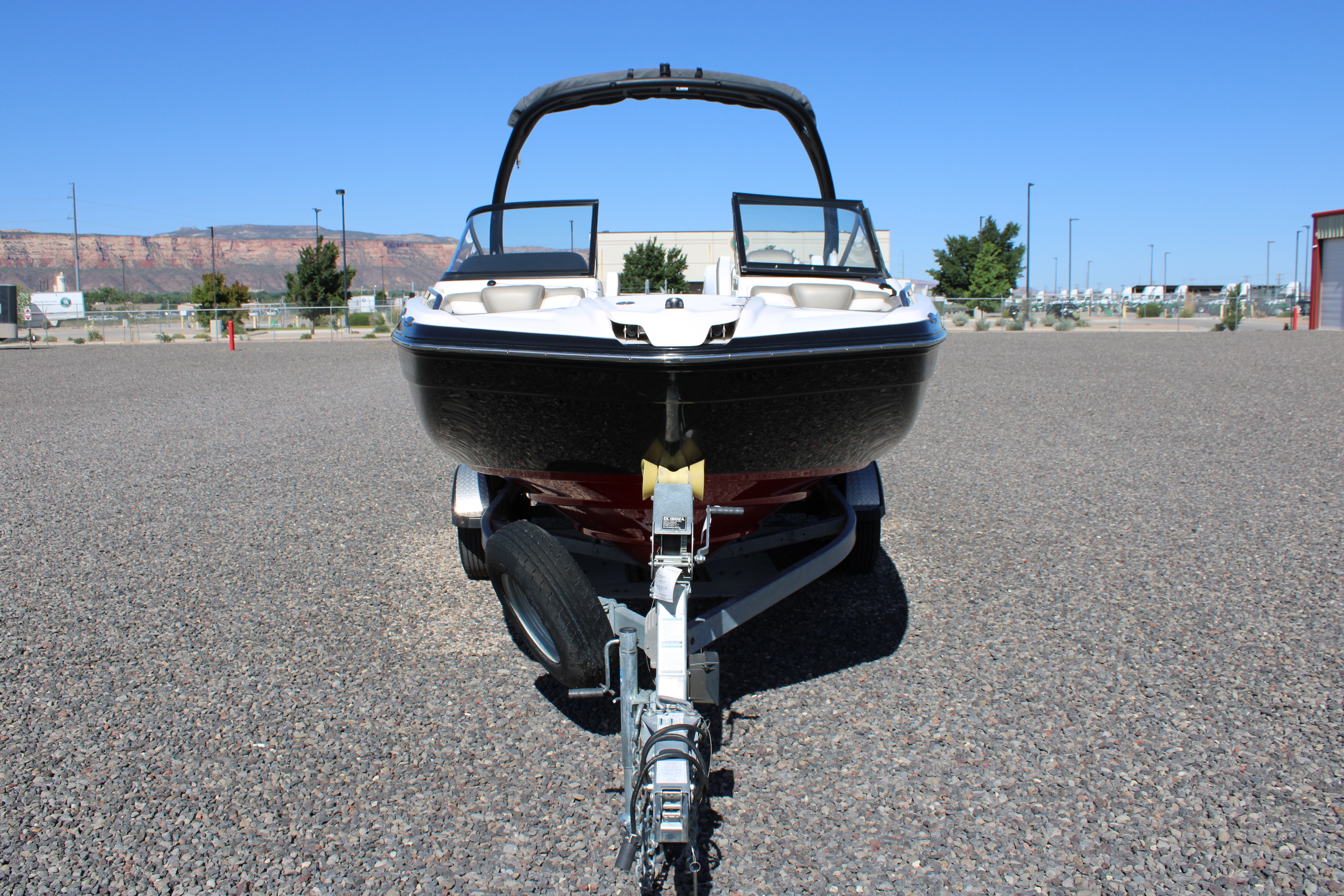 2018 Yamaha Boats 212X Boat