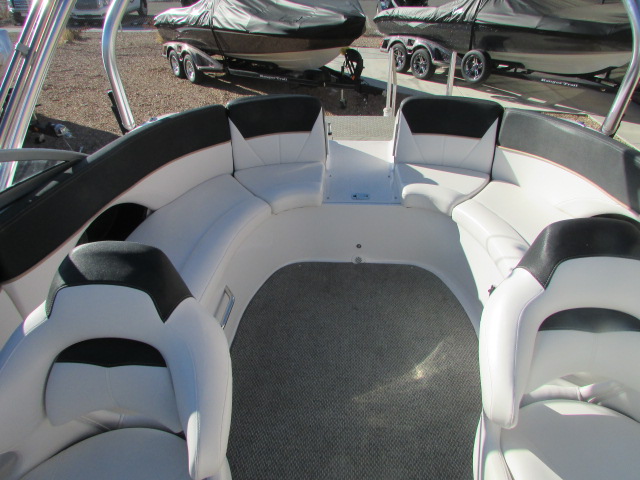 2014 Four Winns 244 FUNSHIP Boat