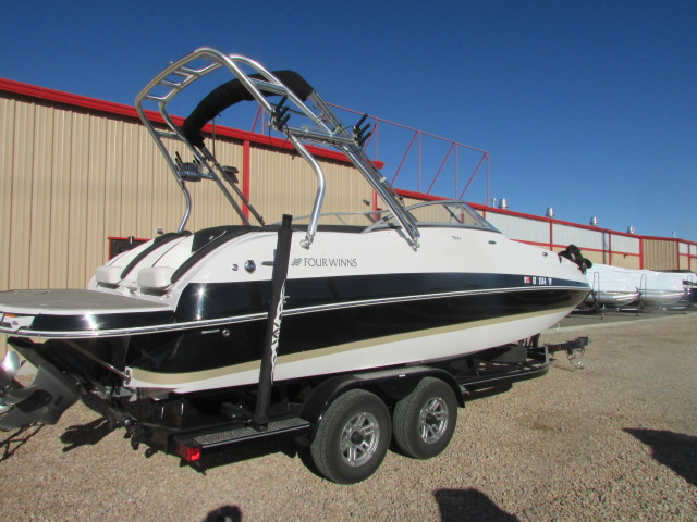 2014 Four Winns 244 FUNSHIP Boat