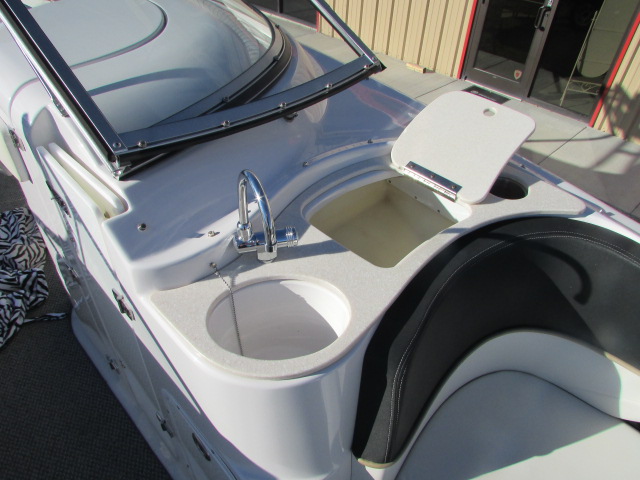 2014 Four Winns 244 FUNSHIP Boat