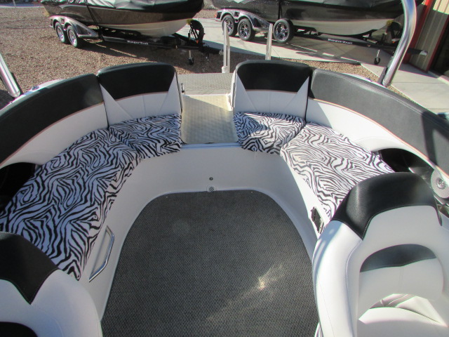 2014 Four Winns 244 FUNSHIP Boat