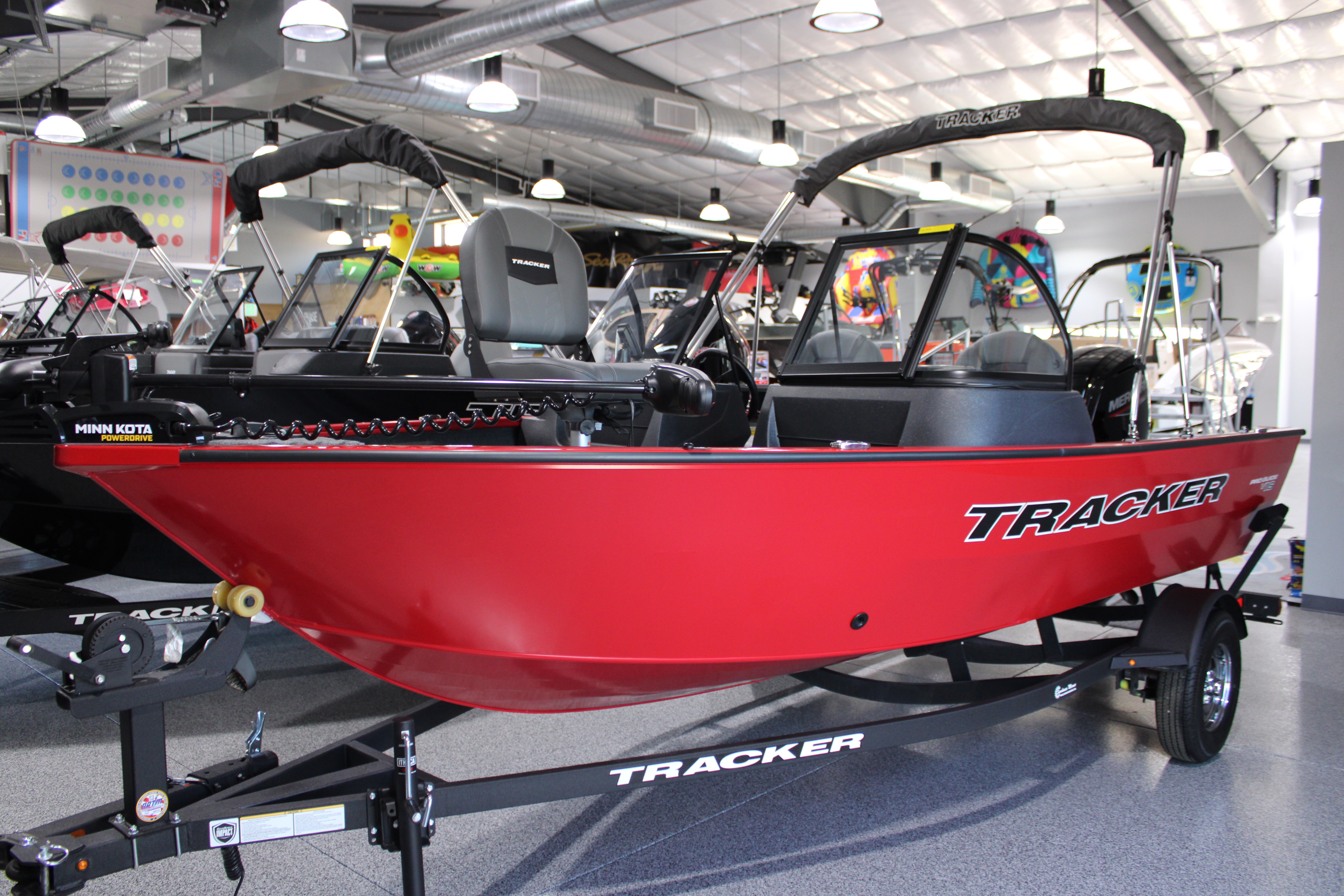 2026 Tracker Boats Pro Guide V-16 WT Boat