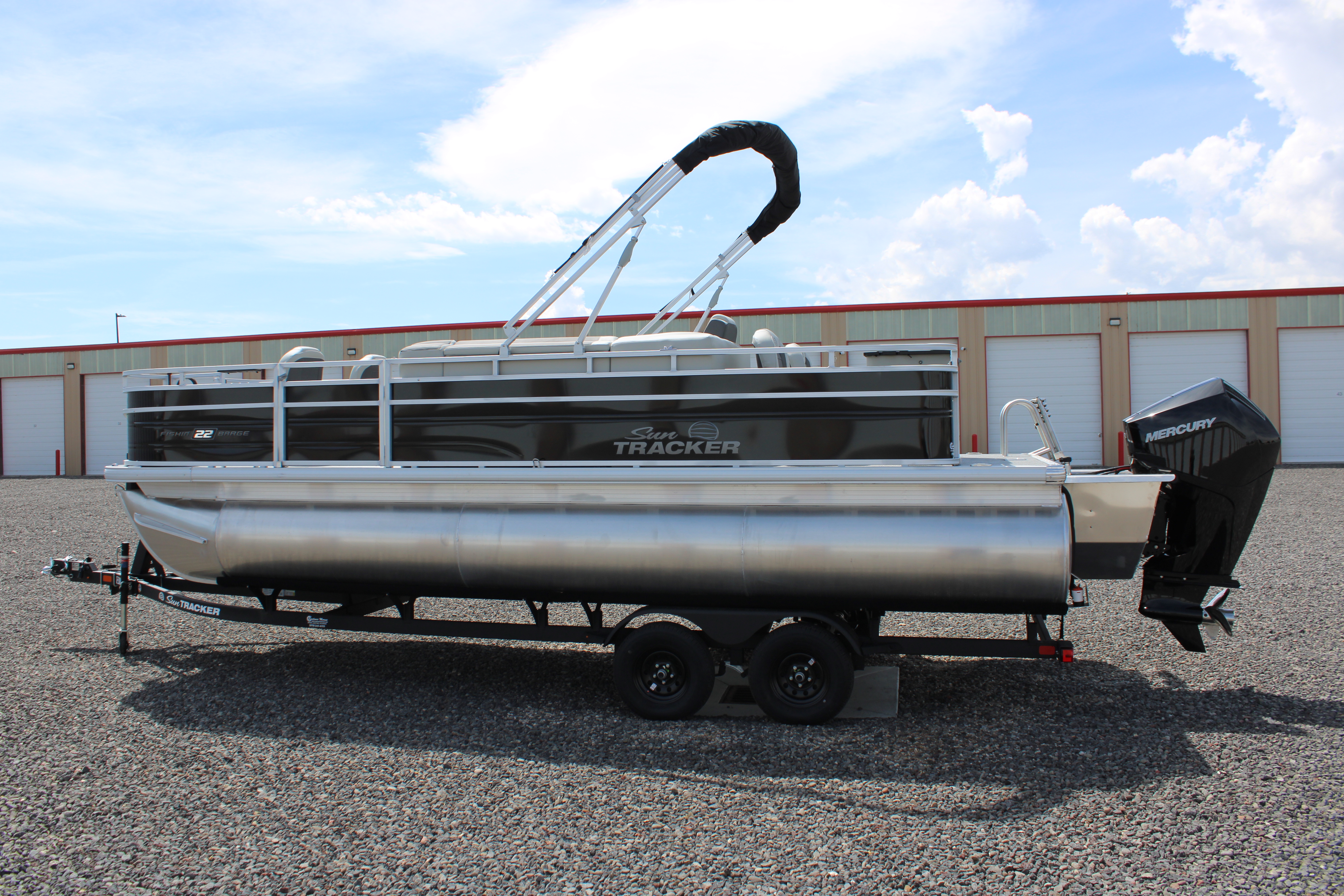 2027 Sun Tracker FB 22XP3 Boat