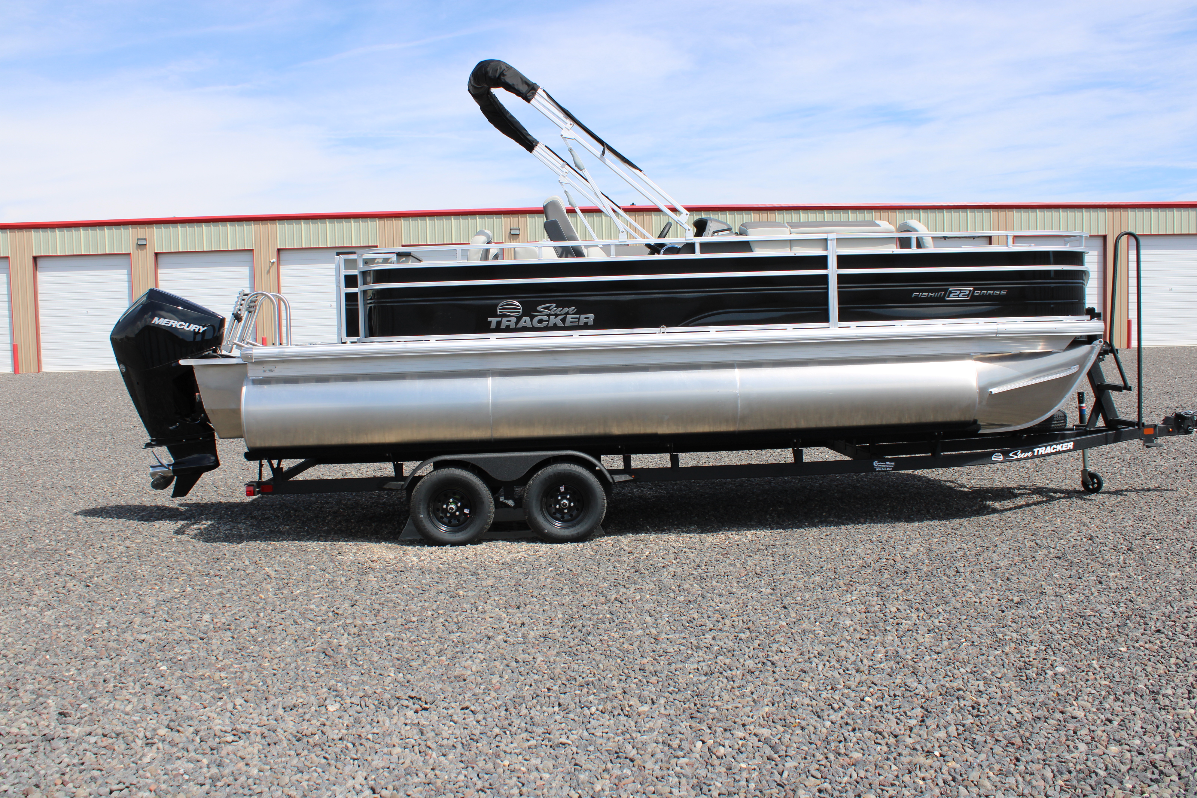 2027 Sun Tracker FB 22XP3 Boat