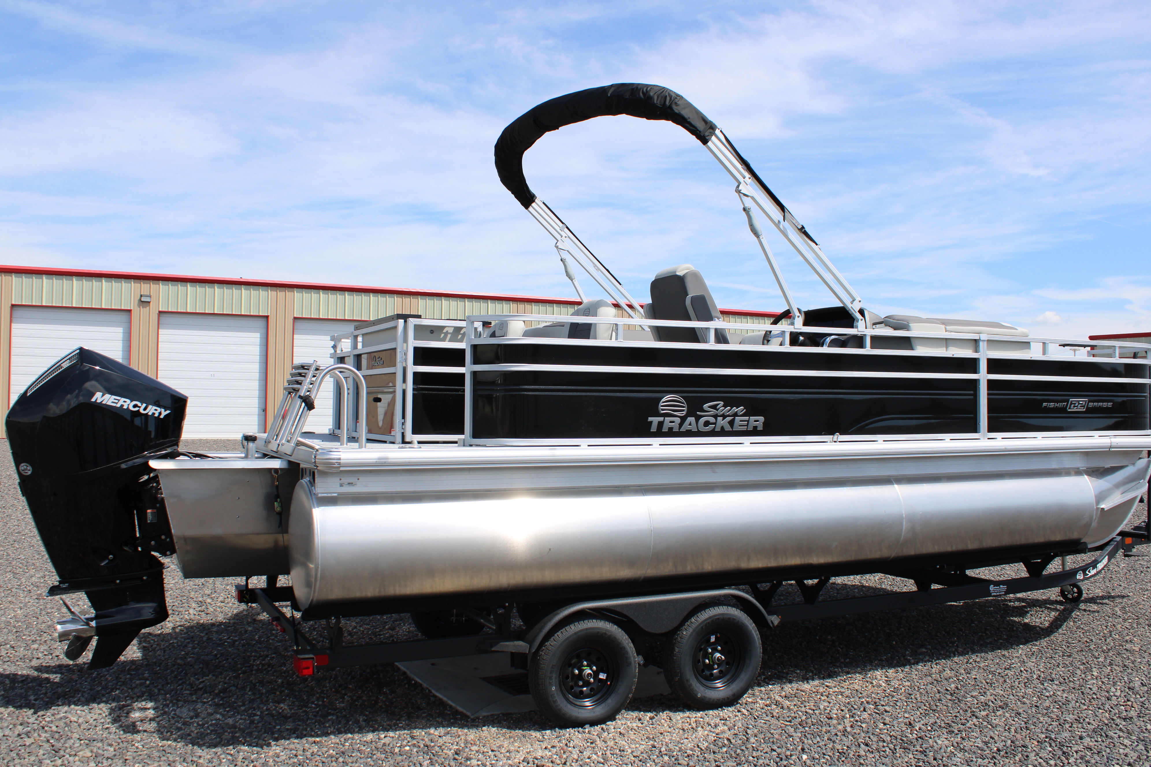 2027 Sun Tracker FB 22XP3 Boat