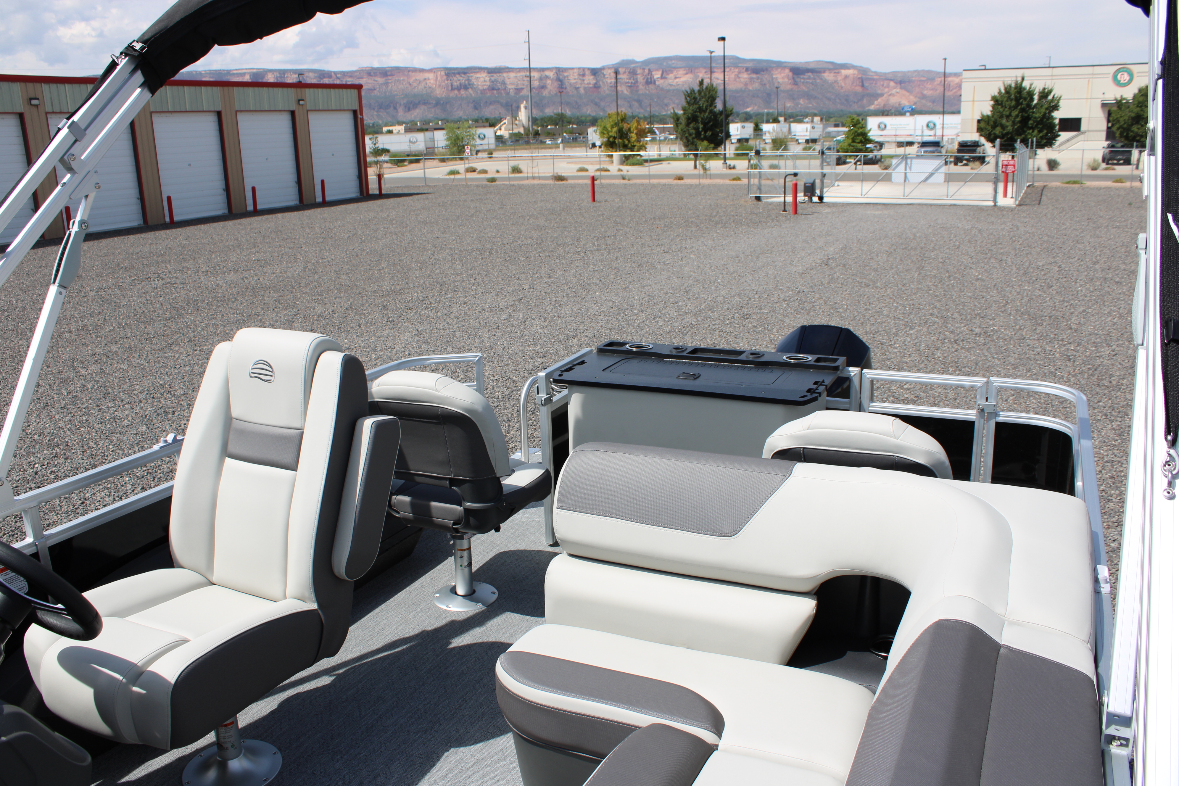 2027 Sun Tracker FB 22XP3 Boat