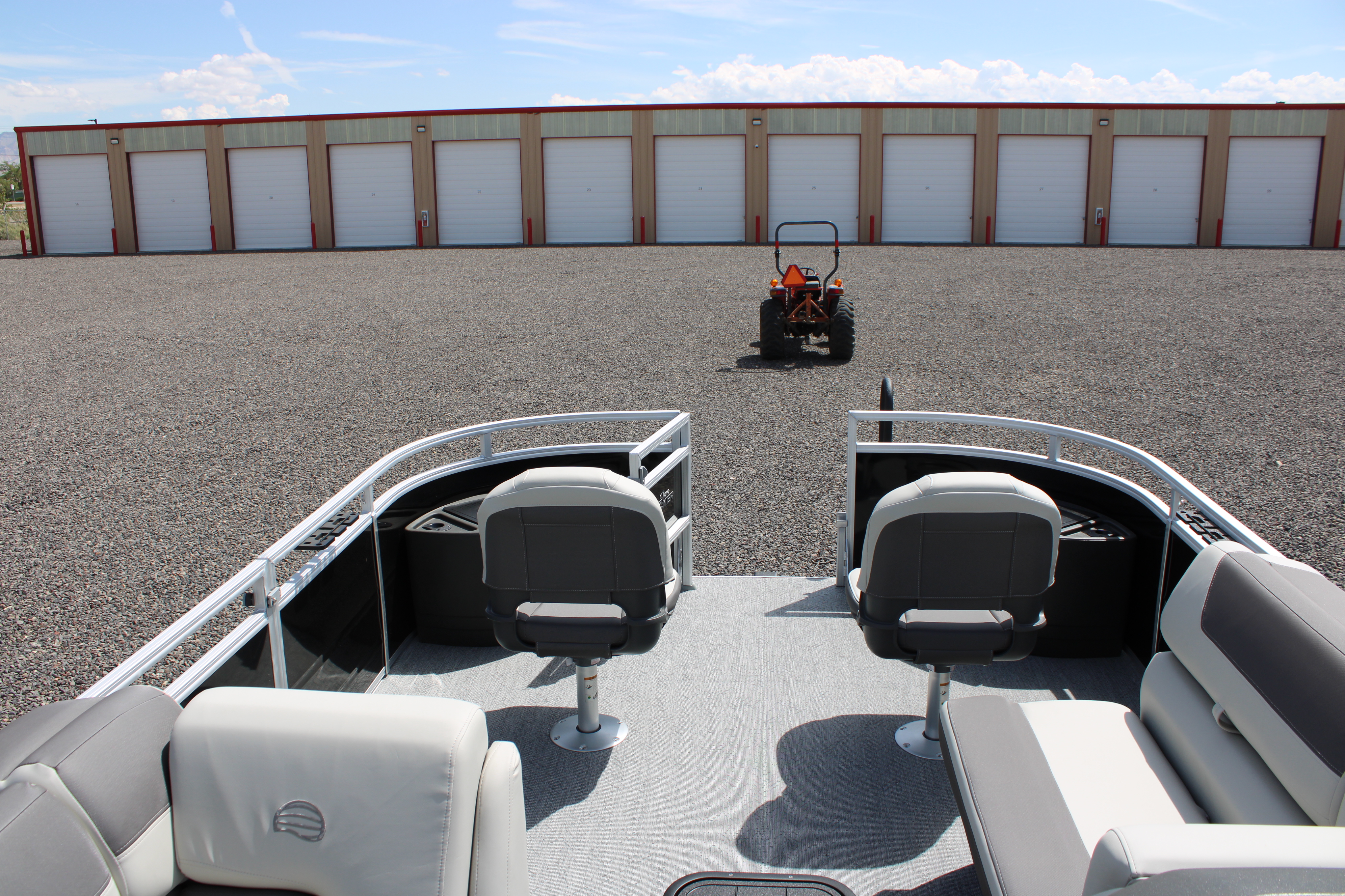 2027 Sun Tracker FB 22XP3 Boat