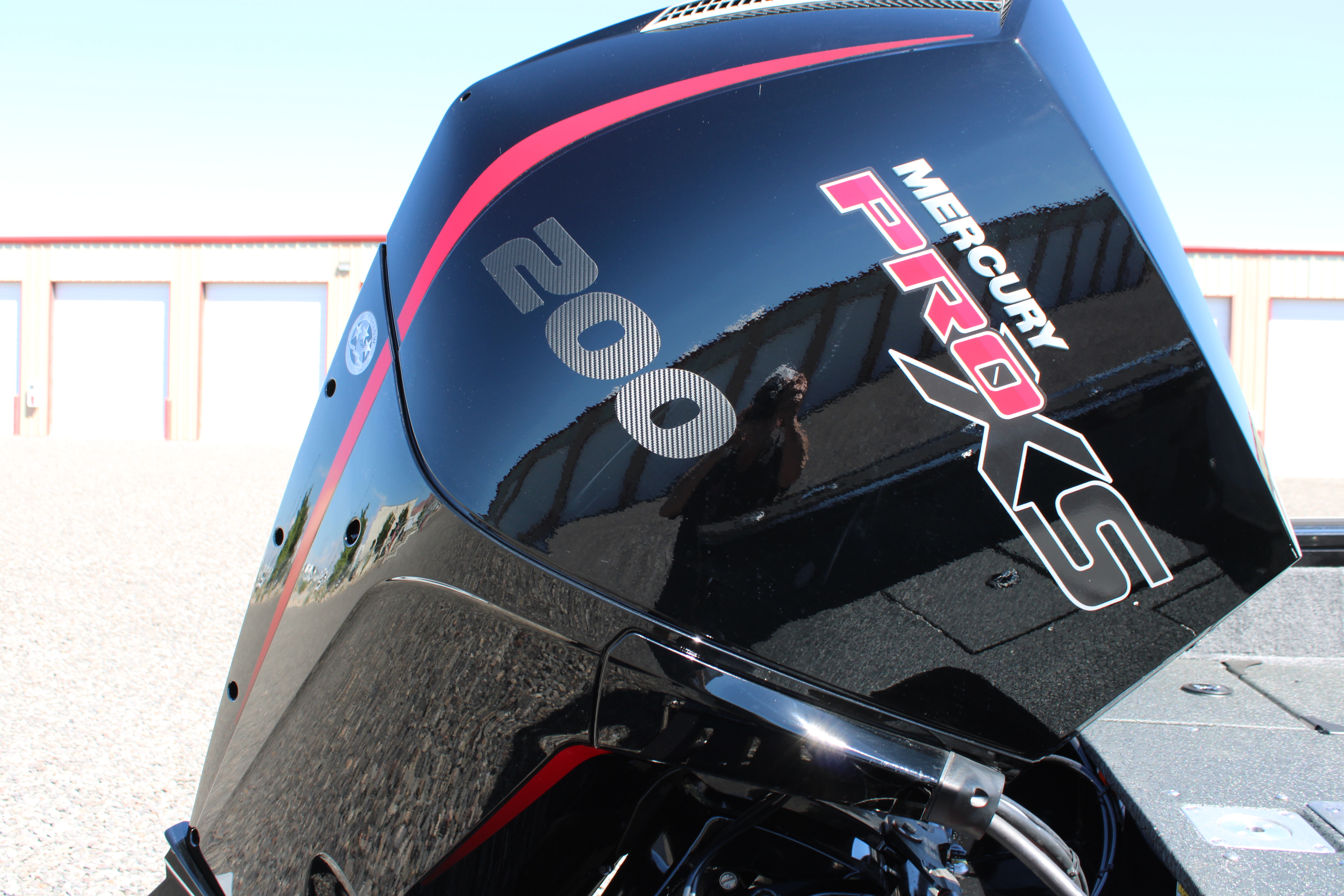 2027 Tracker TARGA V18 CB Boat