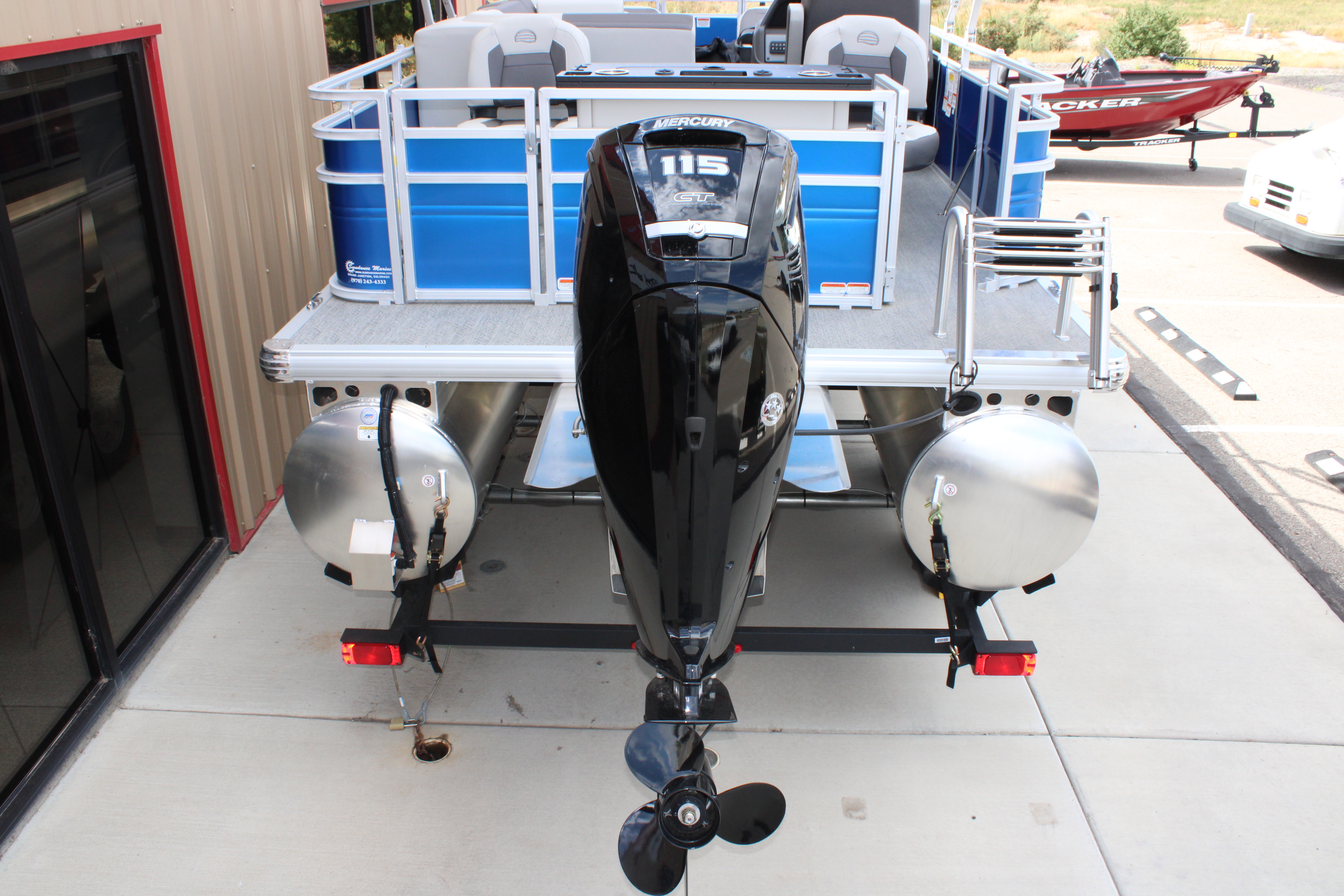 2026 Sun Tracker FB20 Boat