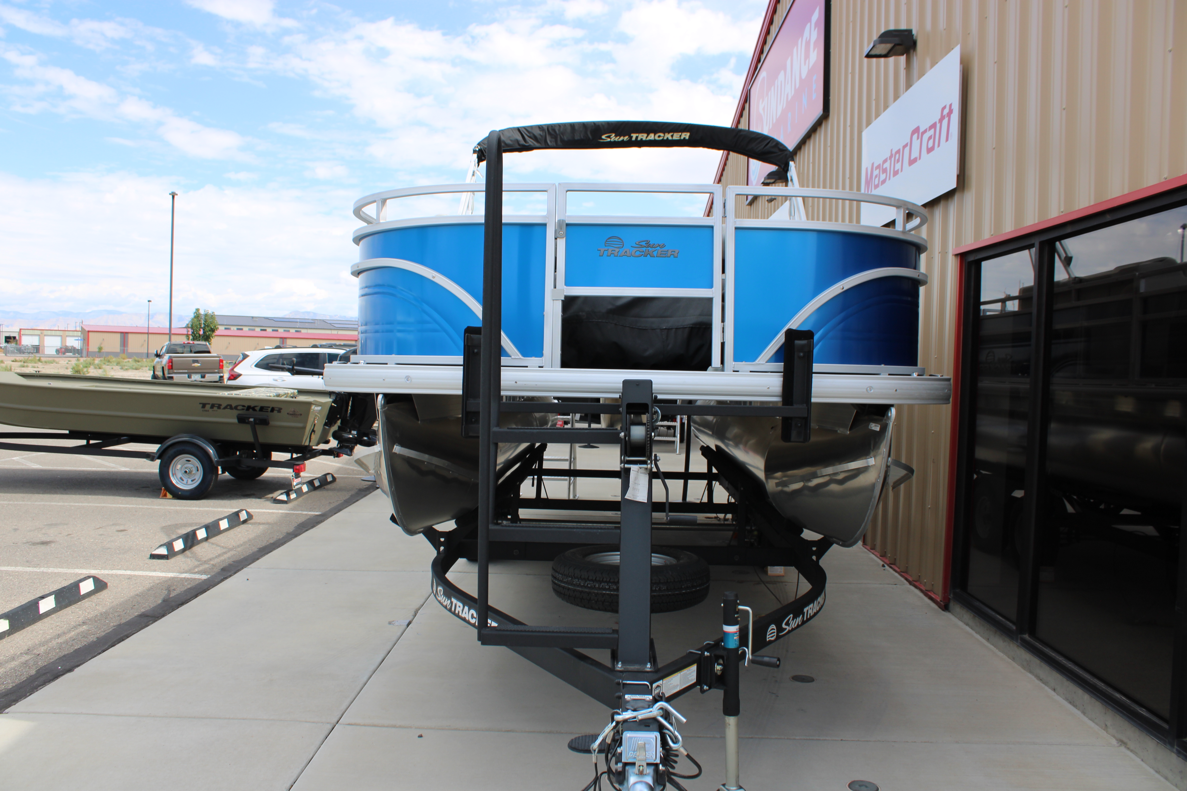 2026 Sun Tracker FB20 Boat