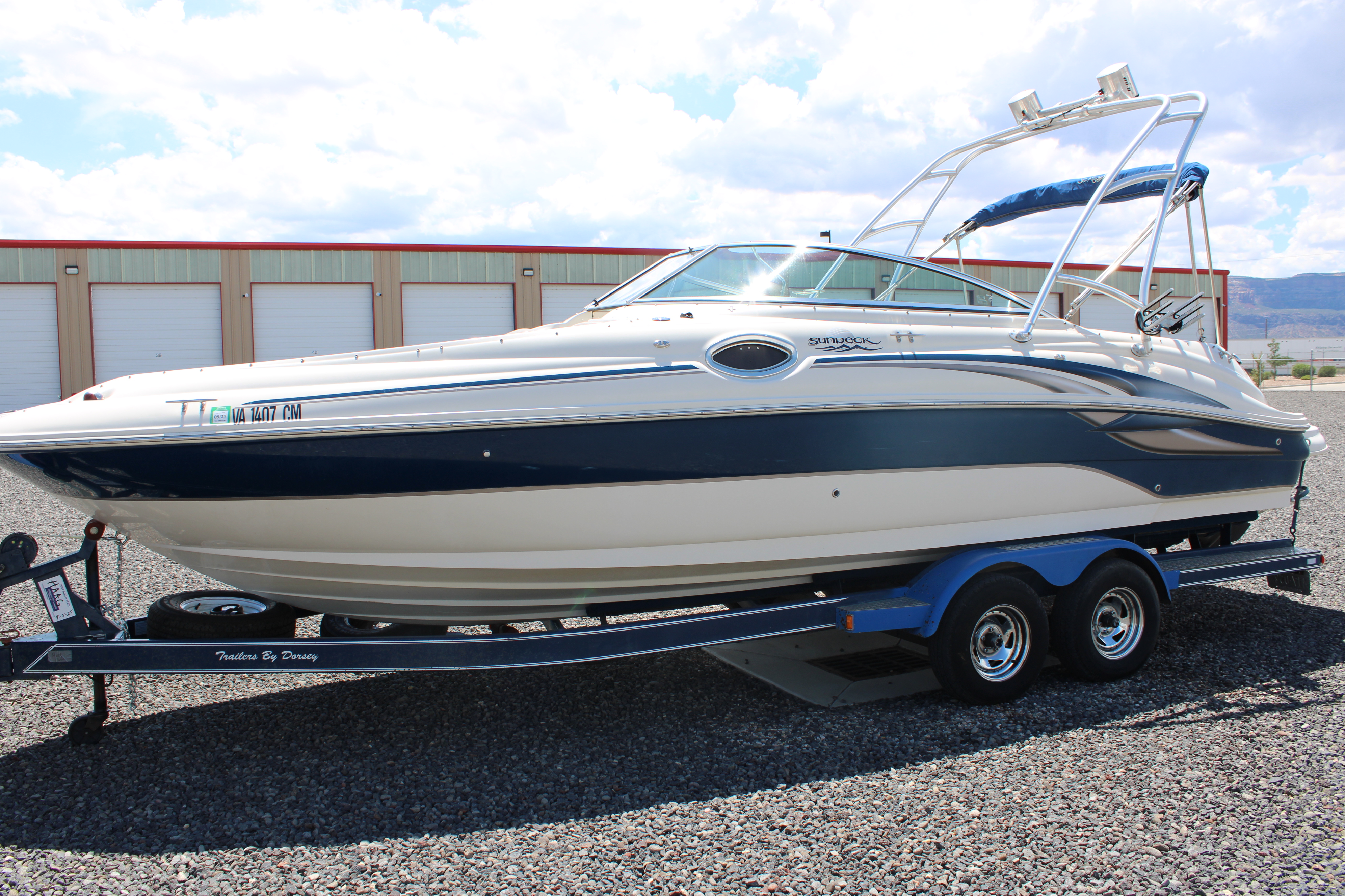 2003 Sea Ray 240 SUNDECK Boat