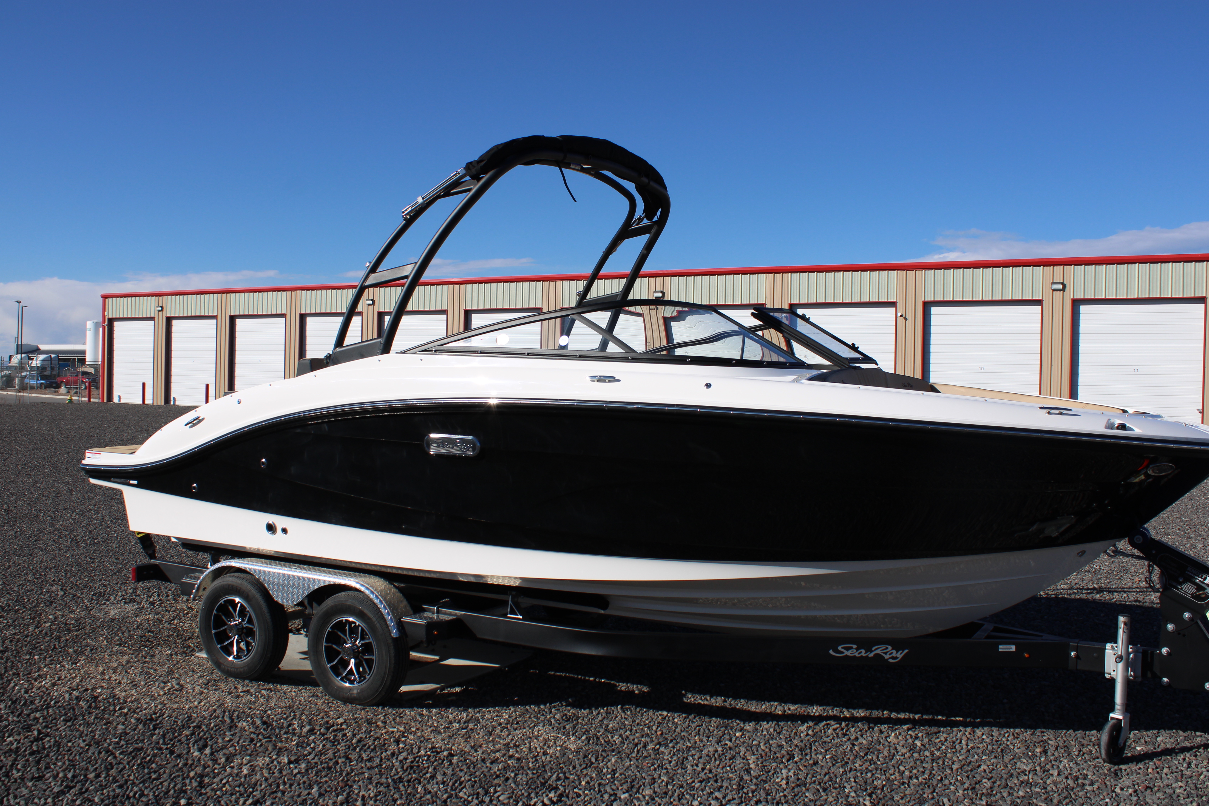 2026 Sea Ray SPX 210 Boat