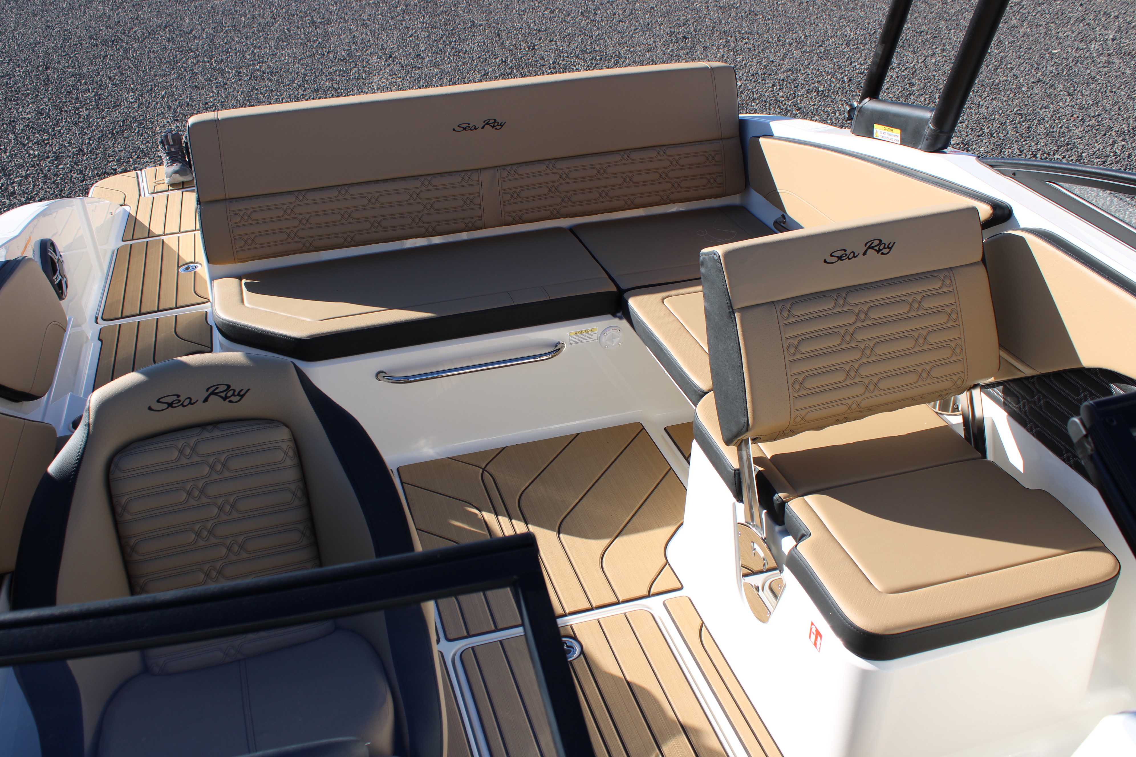 2026 Sea Ray SPX 210 Boat