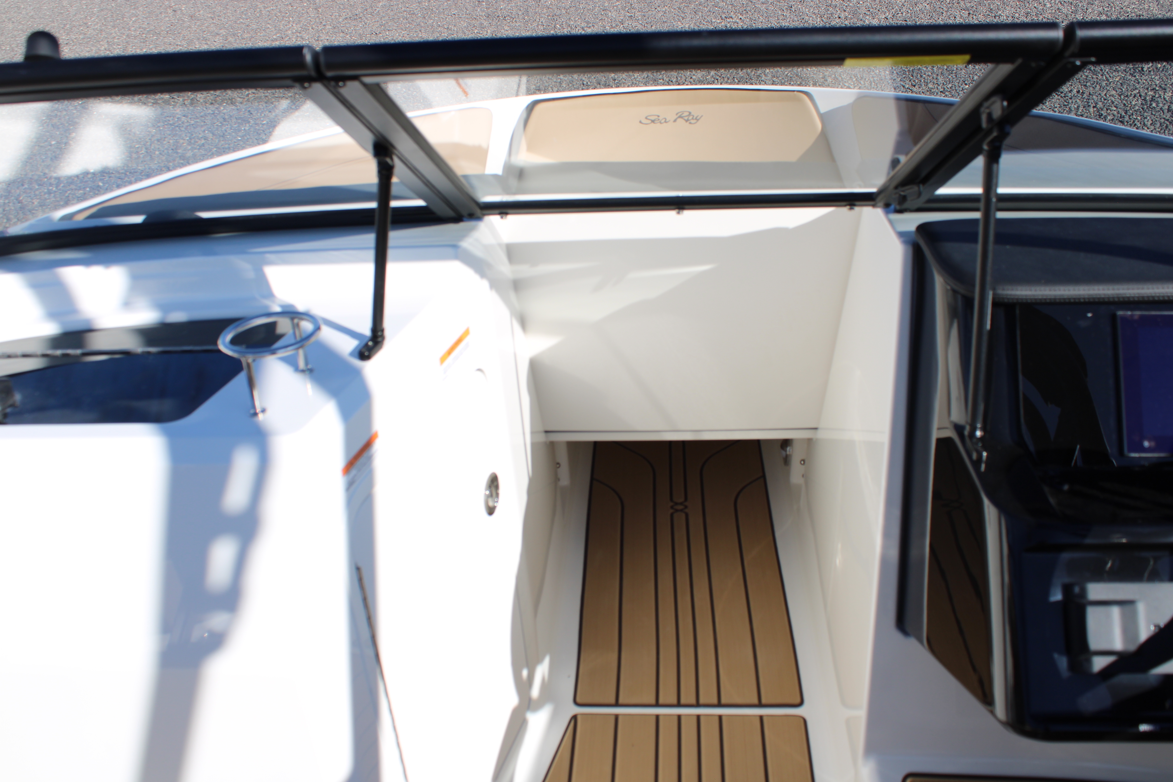 2026 Sea Ray SPX 210 Boat