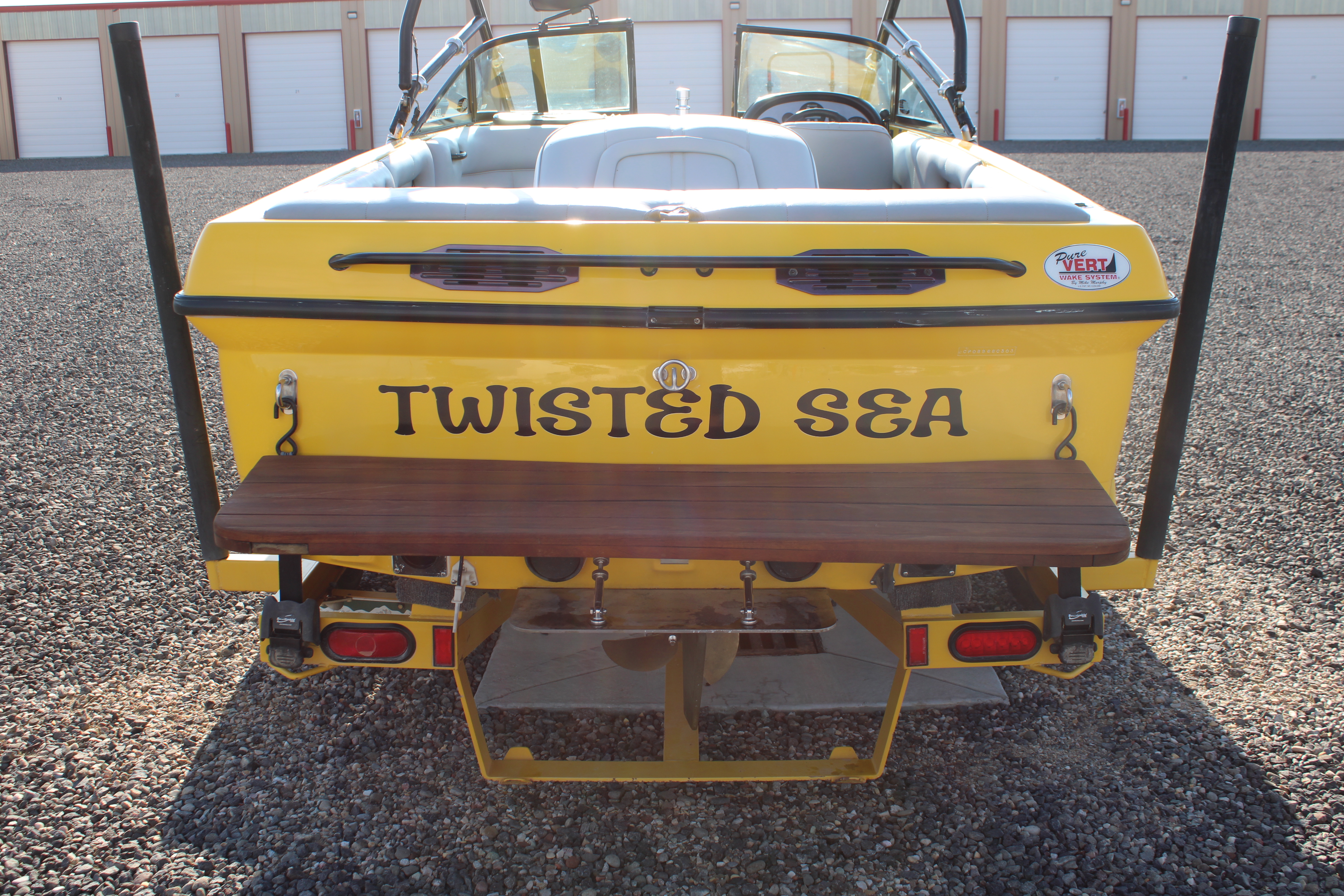 2003 Calabria CAL-AIR 20' Boat