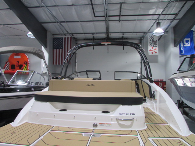 2026 Sea Ray SPX 210 Boat