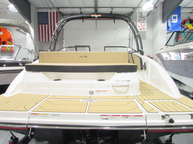 2026 Sea Ray SPX 210 Boat