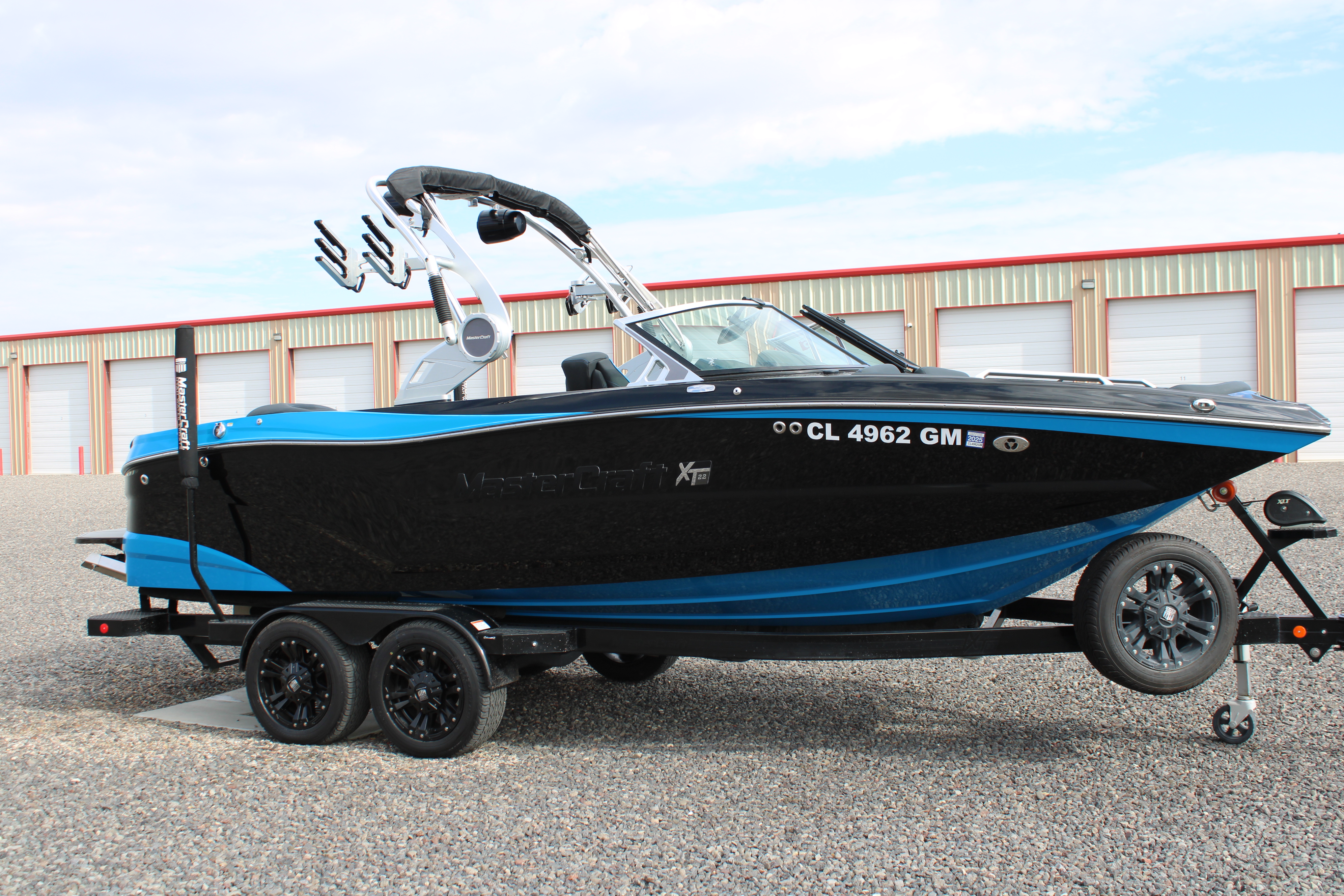 2021 MasterCraft XT22 Boat