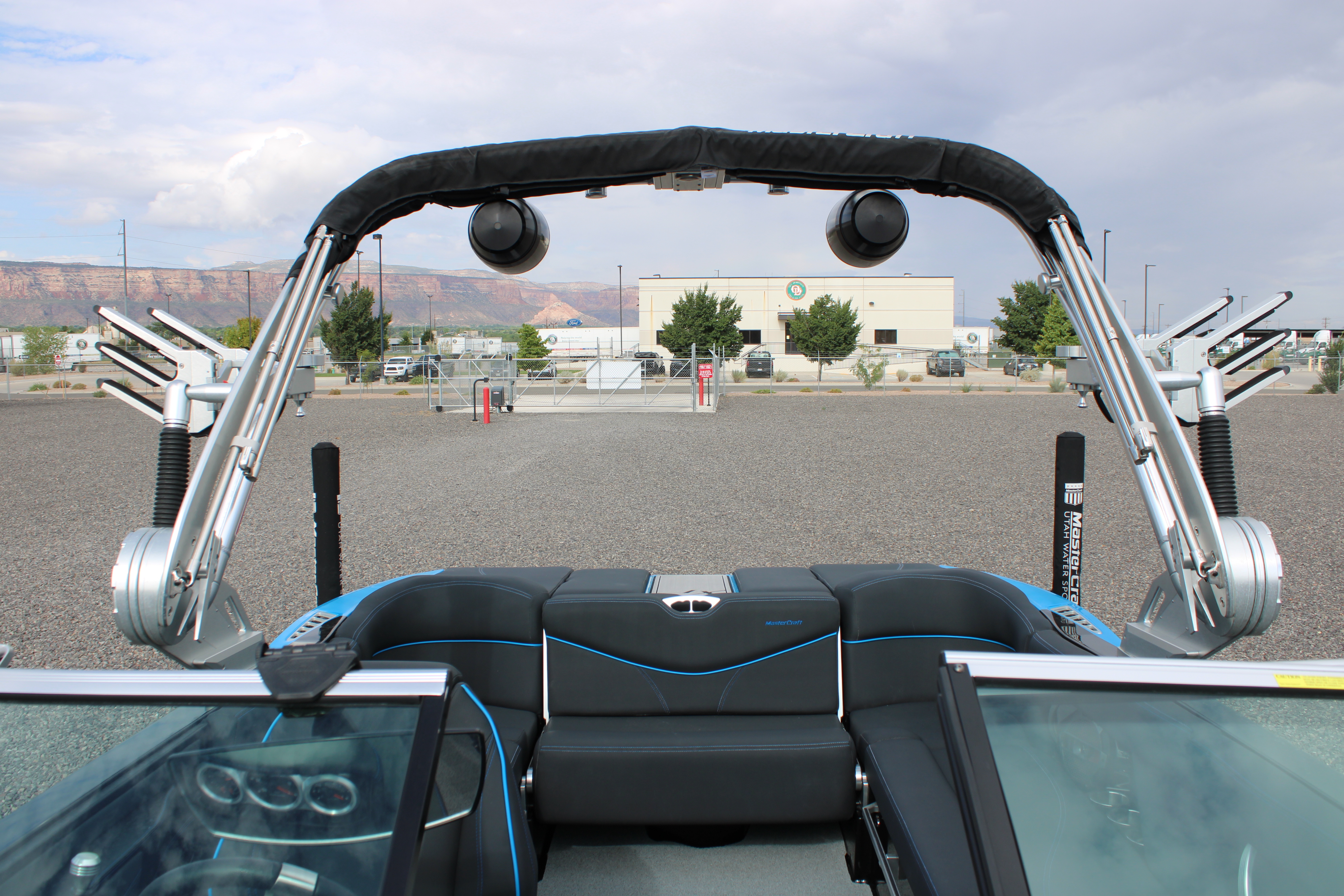 2021 MasterCraft XT22 Boat
