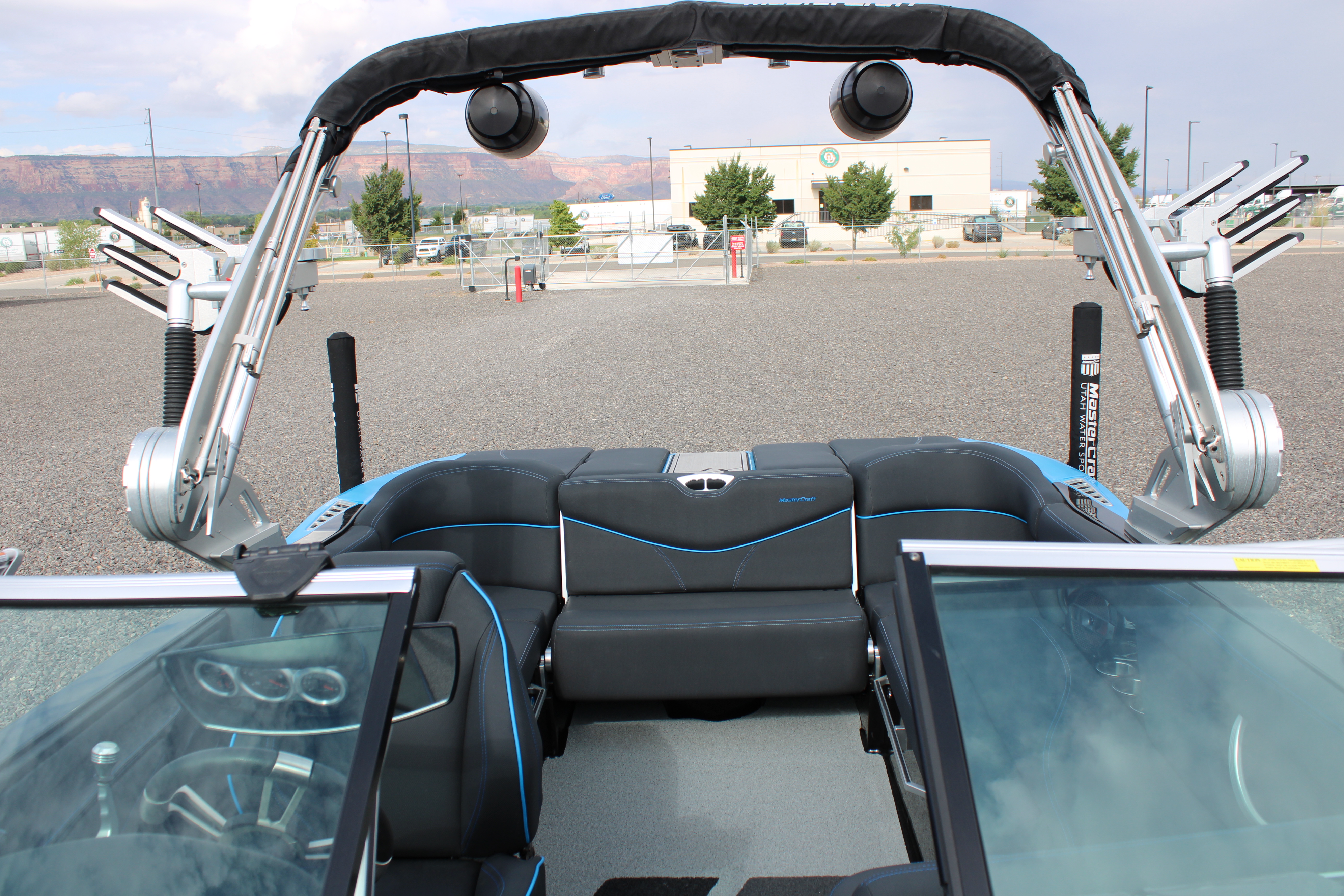 2021 MasterCraft XT22 Boat