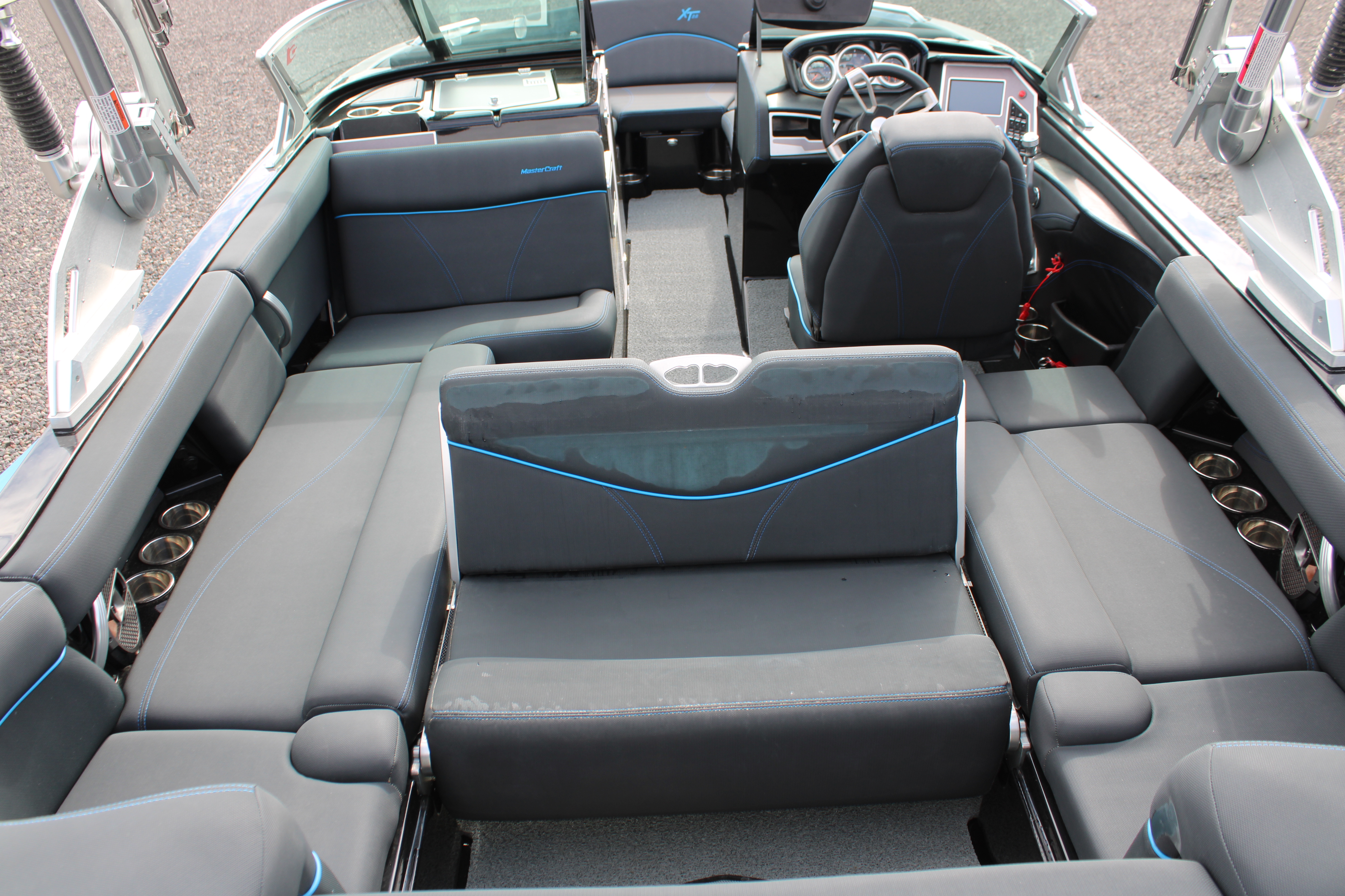 2021 MasterCraft XT22 Boat