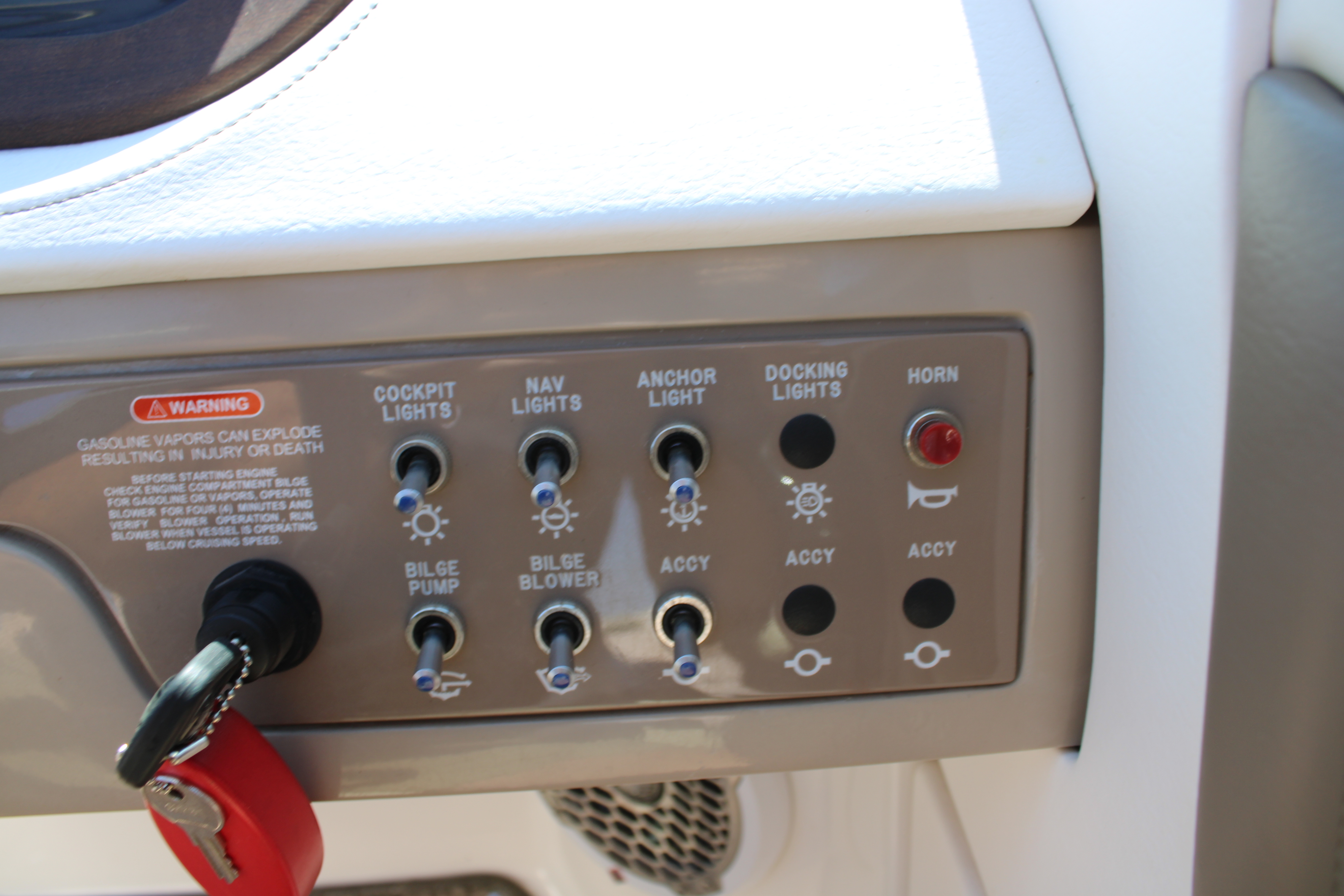 2013 Sea Ray 210 SLX Boat