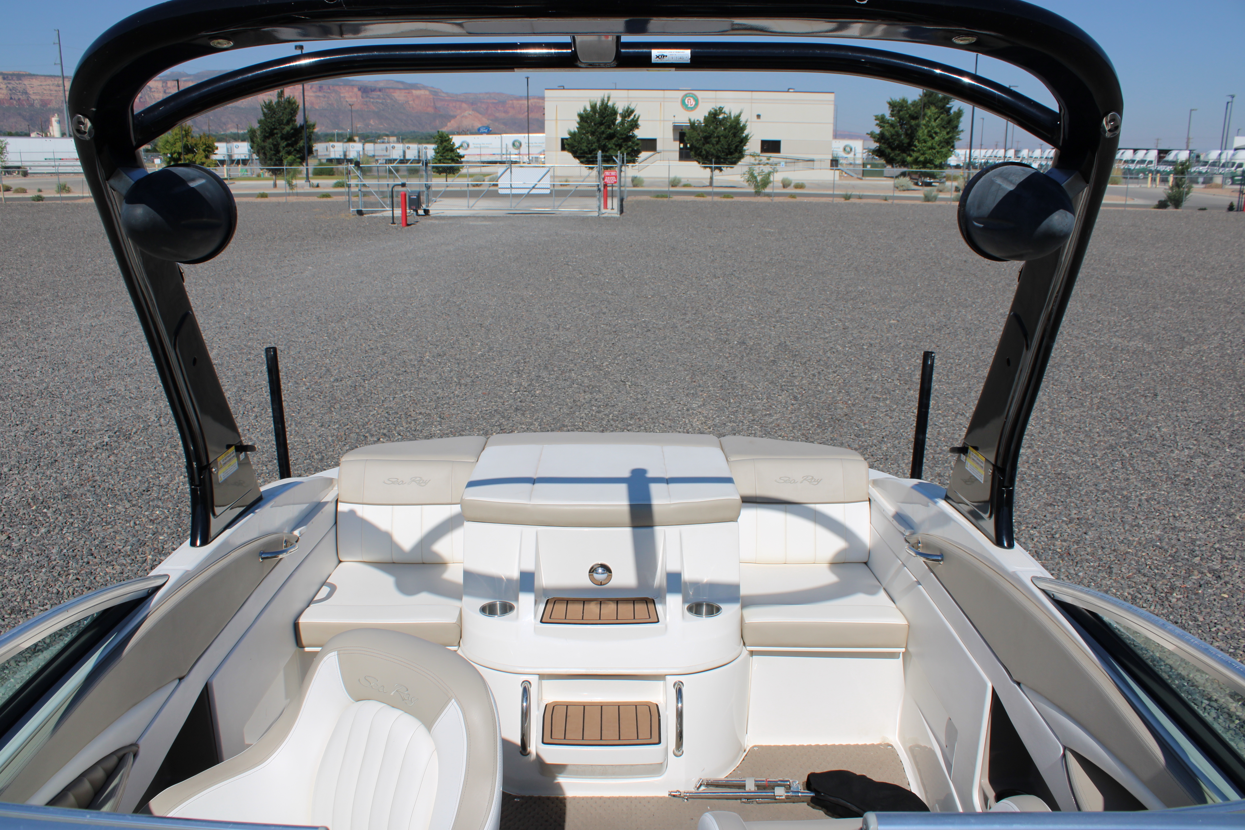 2013 Sea Ray 210 SLX Boat