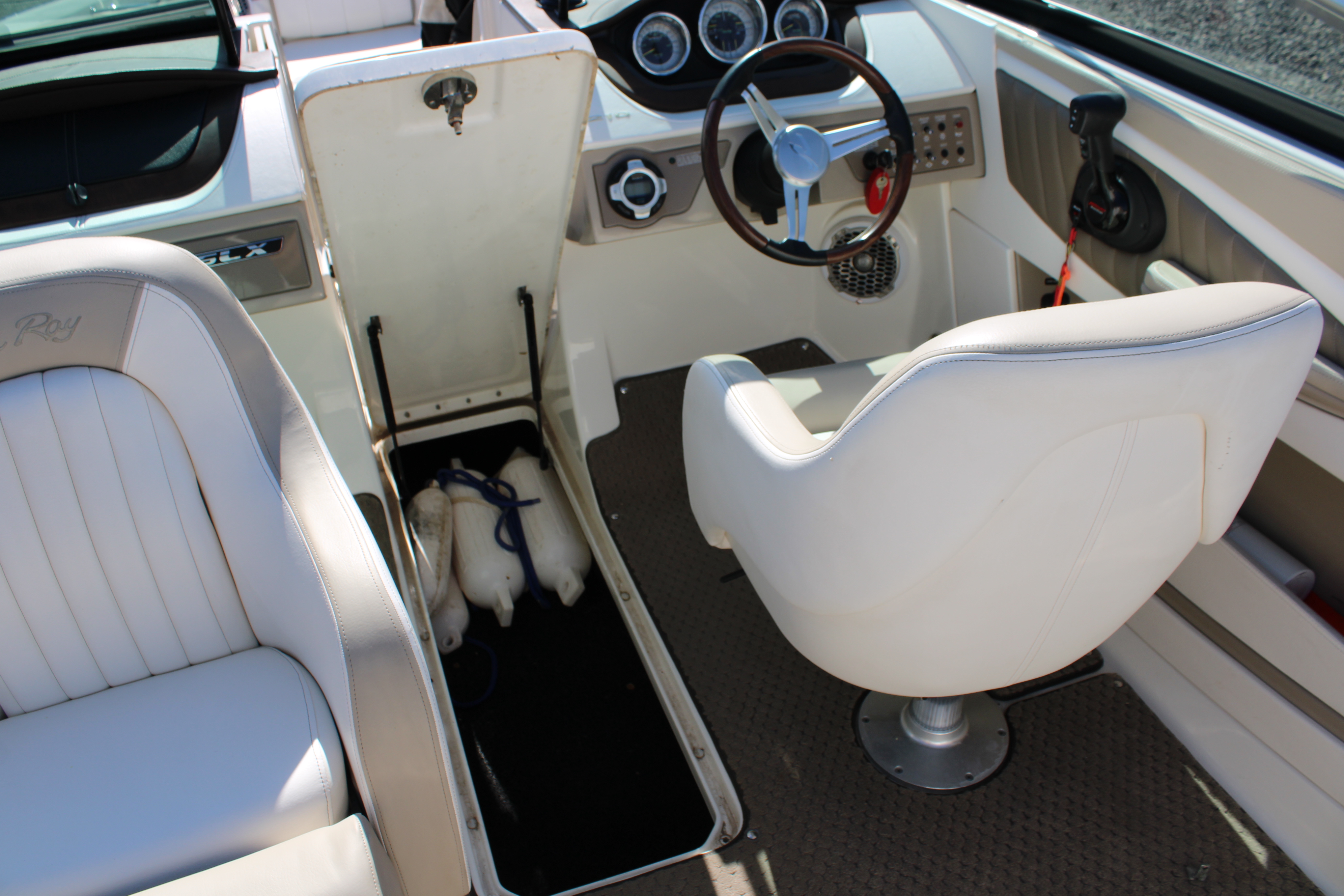 2013 Sea Ray 210 SLX Boat