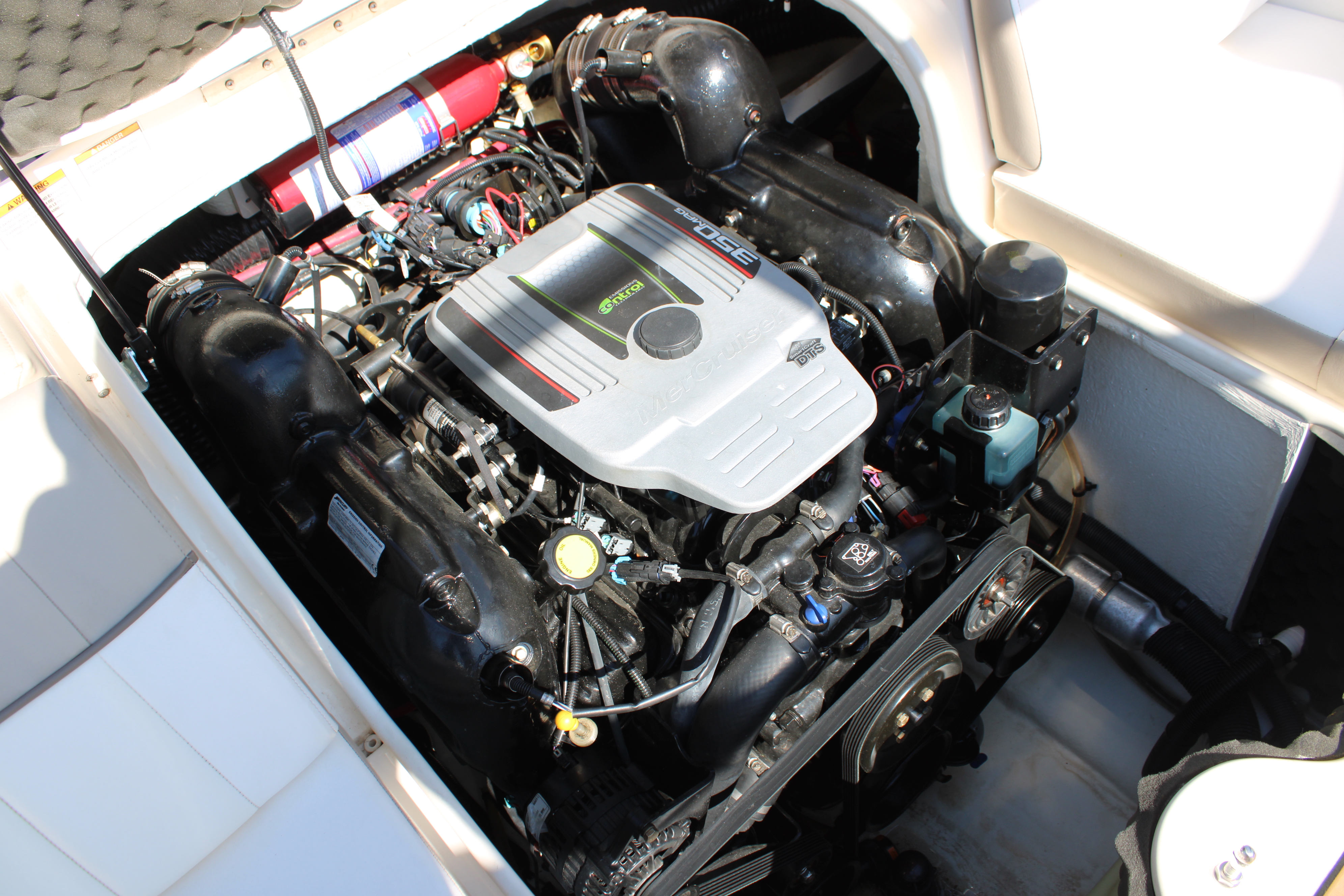 2013 Sea Ray 210 SLX Boat