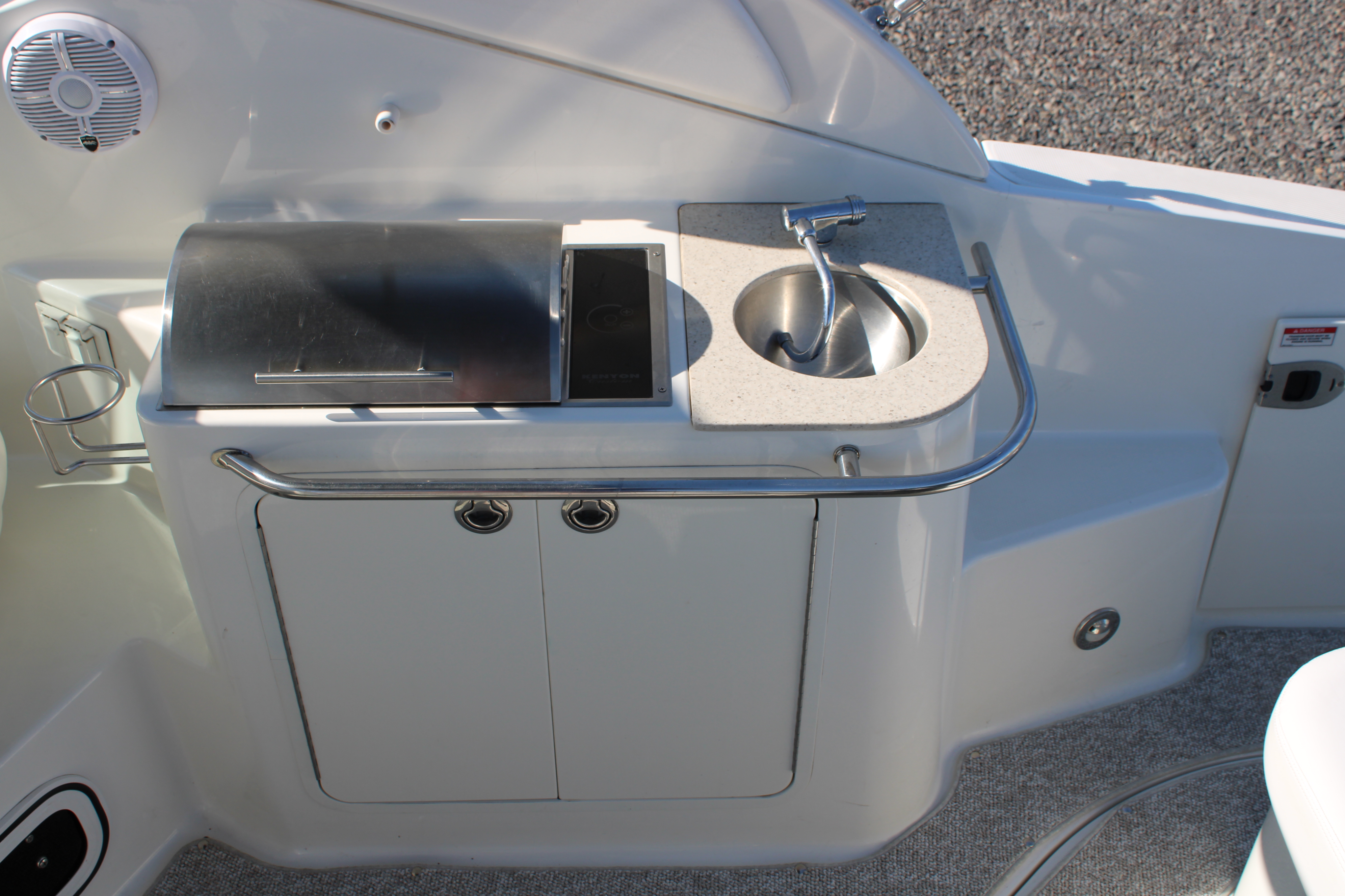 2009 Sea Ray 270 SUNDANCER Boat