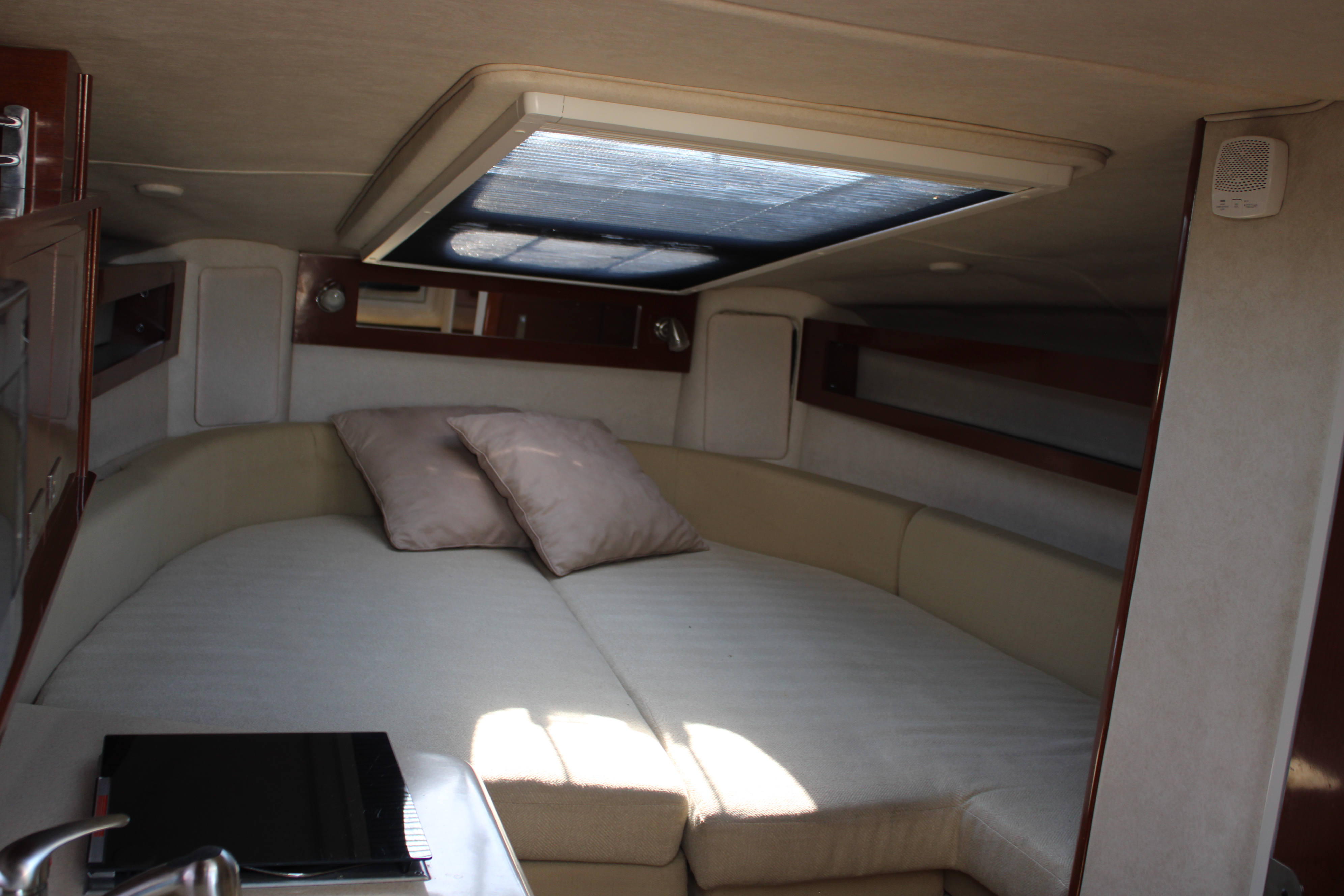 2009 Sea Ray 270 SUNDANCER Boat