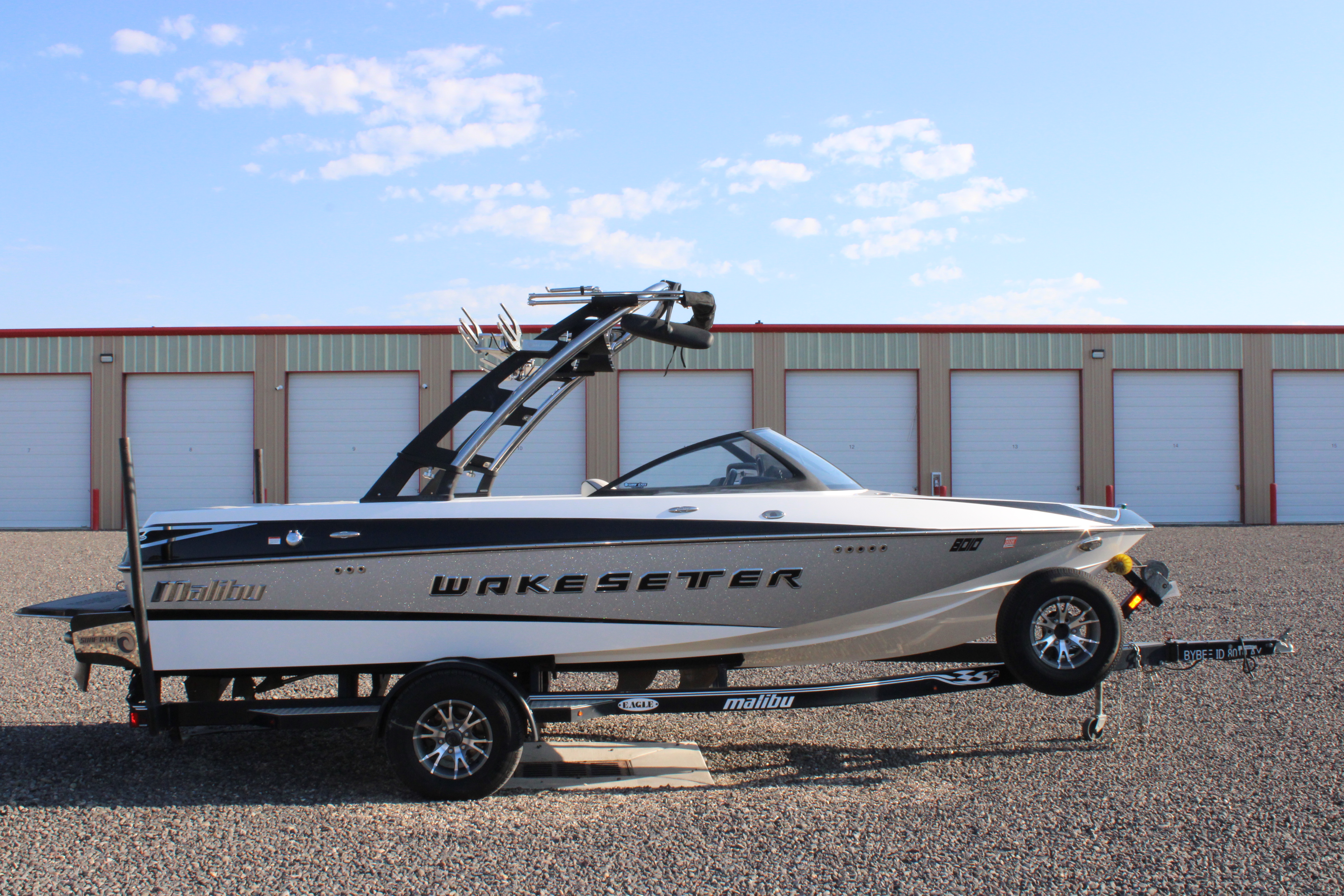 2014 Malibu Wakesetter 20 VTX Boat
