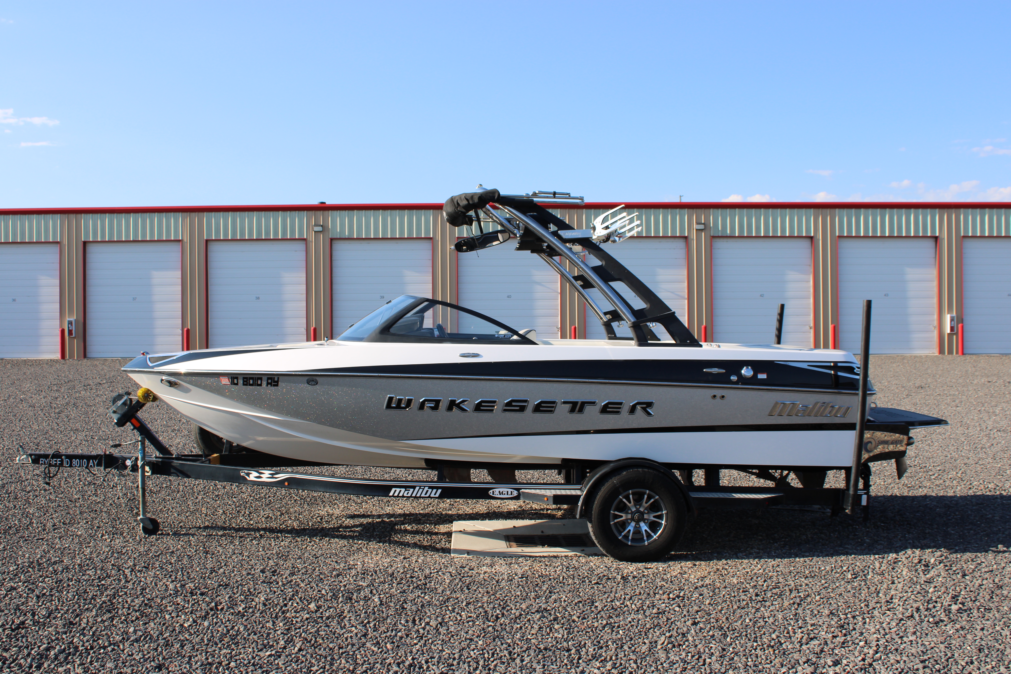 2014 Malibu Wakesetter 20 VTX Boat