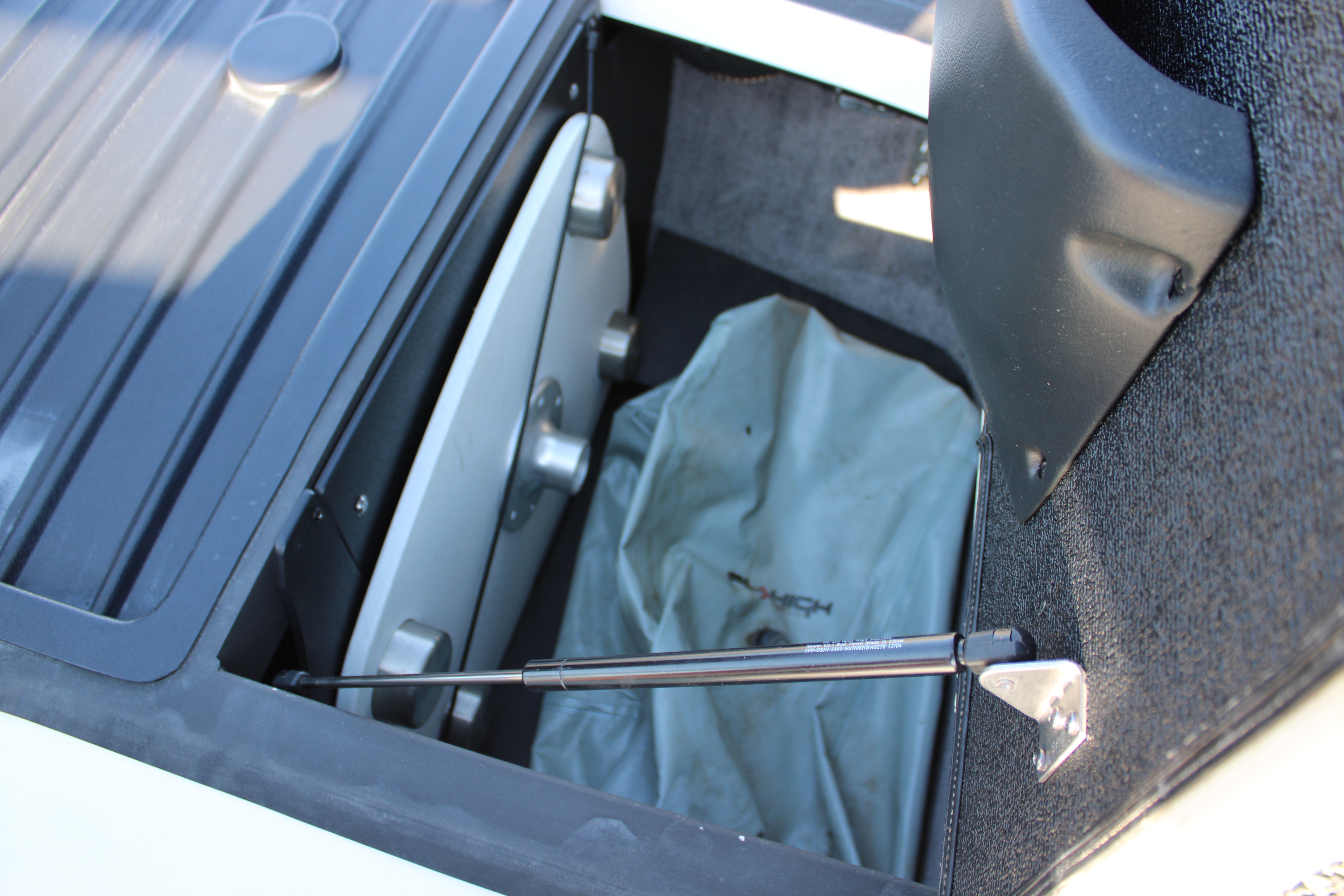 2014 Malibu Wakesetter 20 VTX Boat