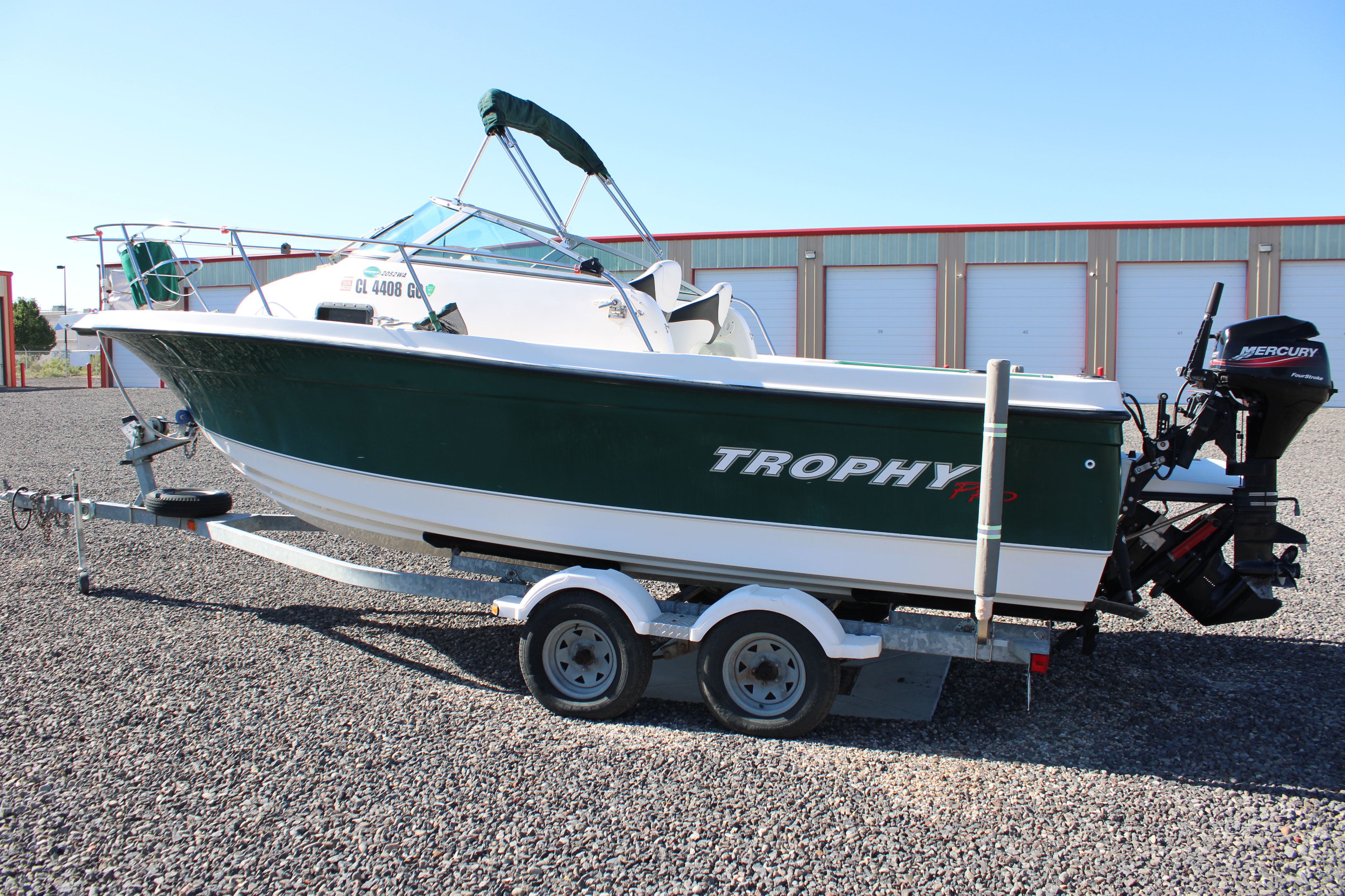 2004 Trophy 2502 WALK AROUND Boat