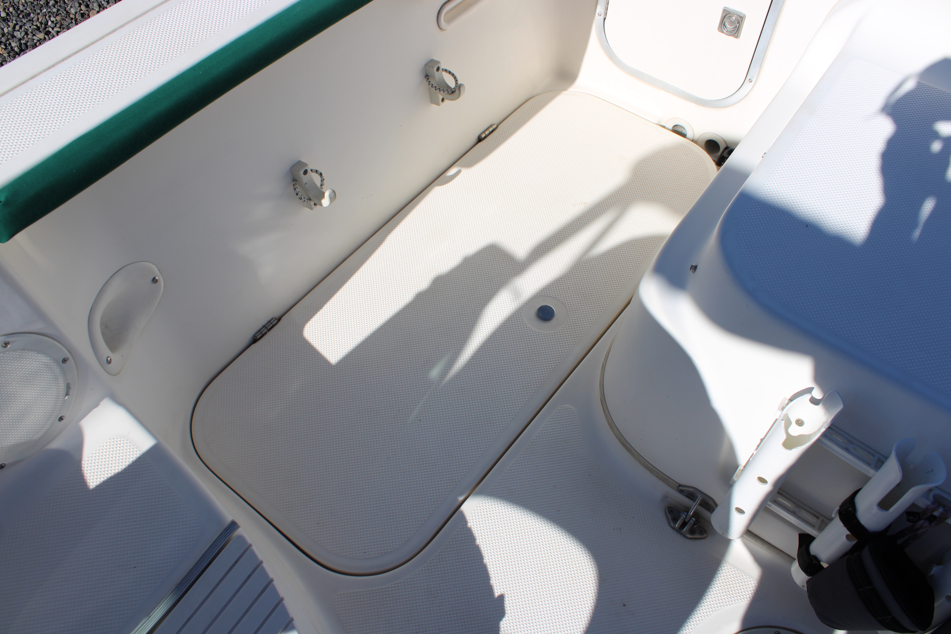 2004 Trophy 2502 WALK AROUND Boat