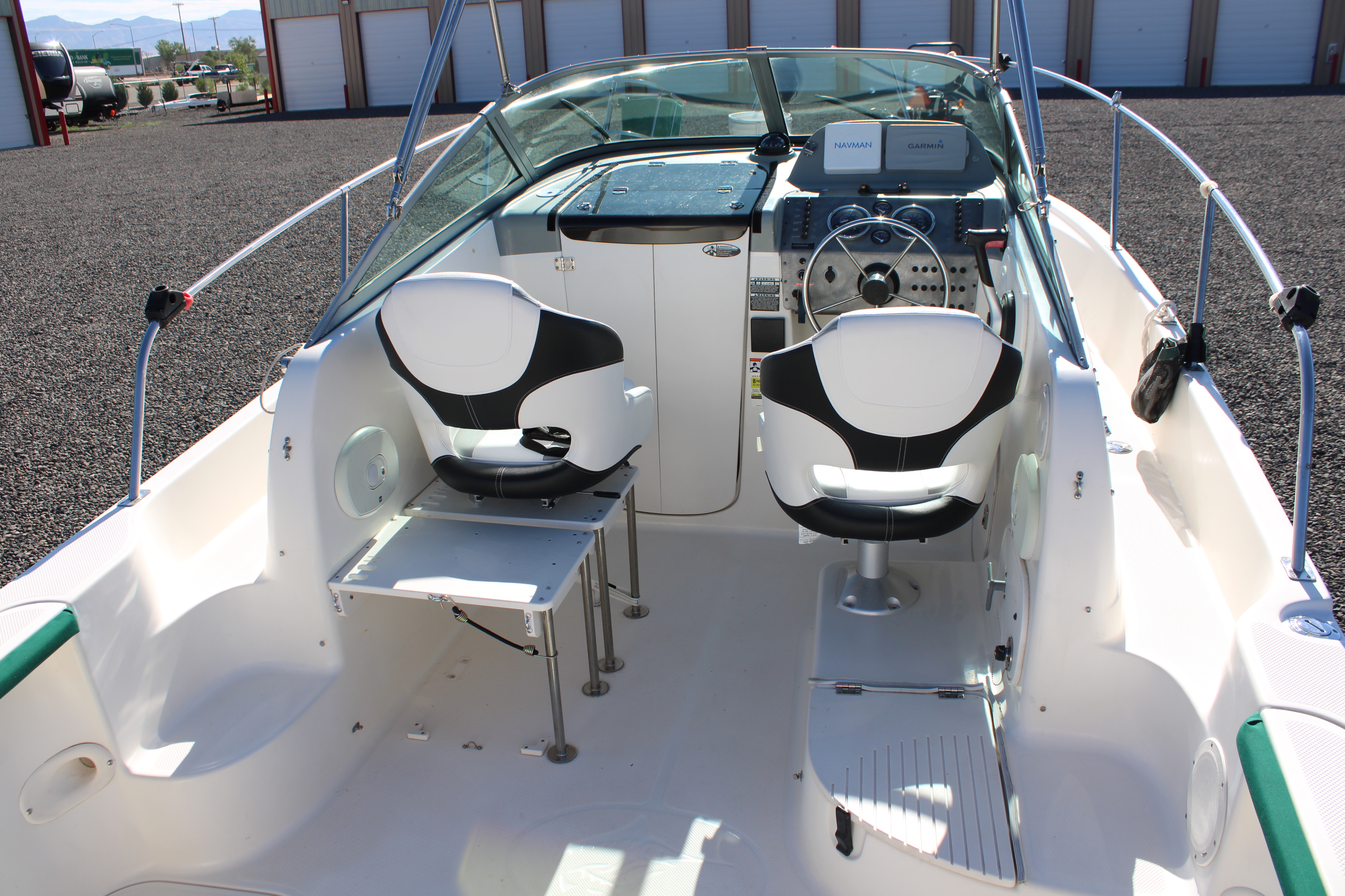 2004 Trophy 2502 WALK AROUND Boat