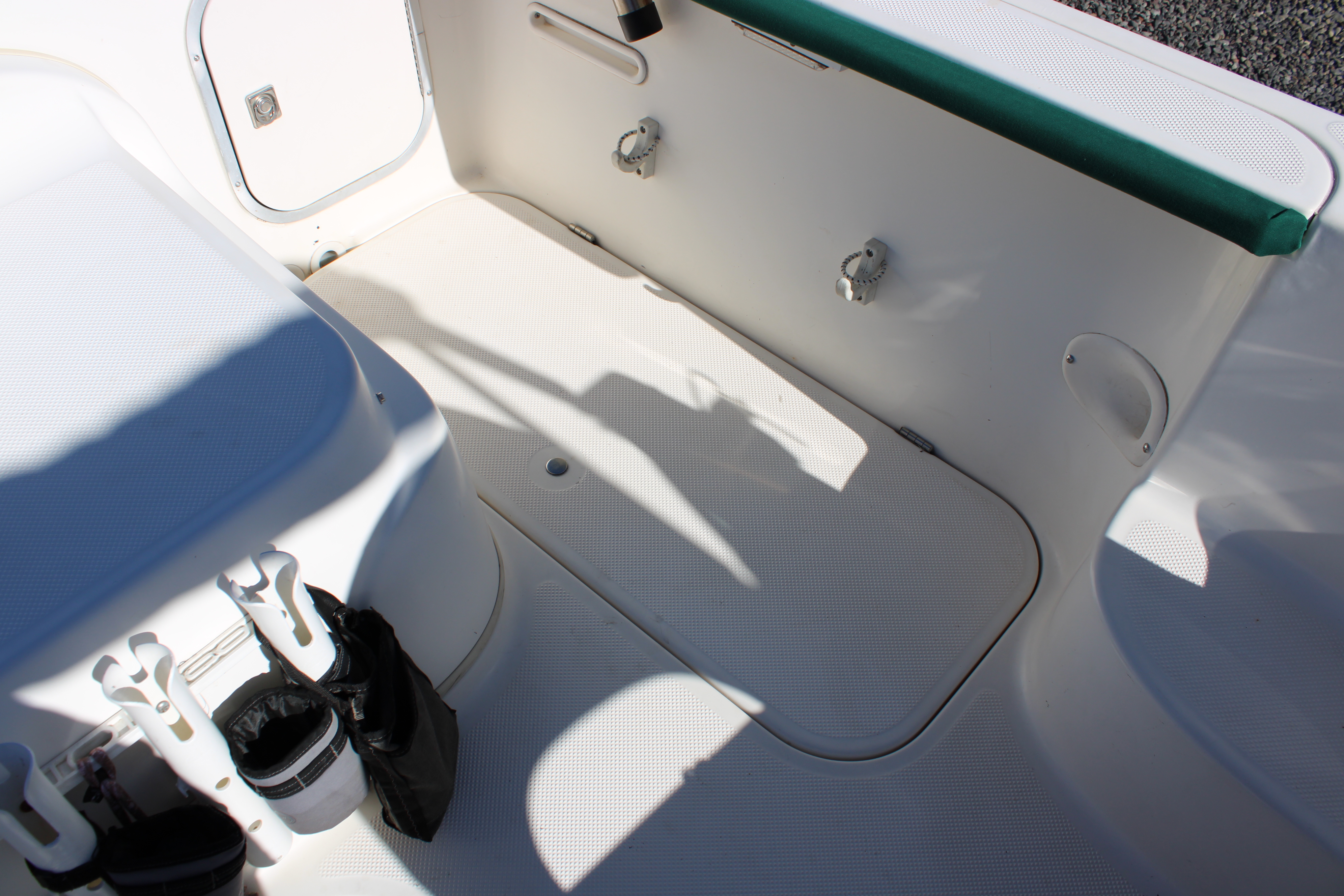 2004 Trophy 2502 WALK AROUND Boat