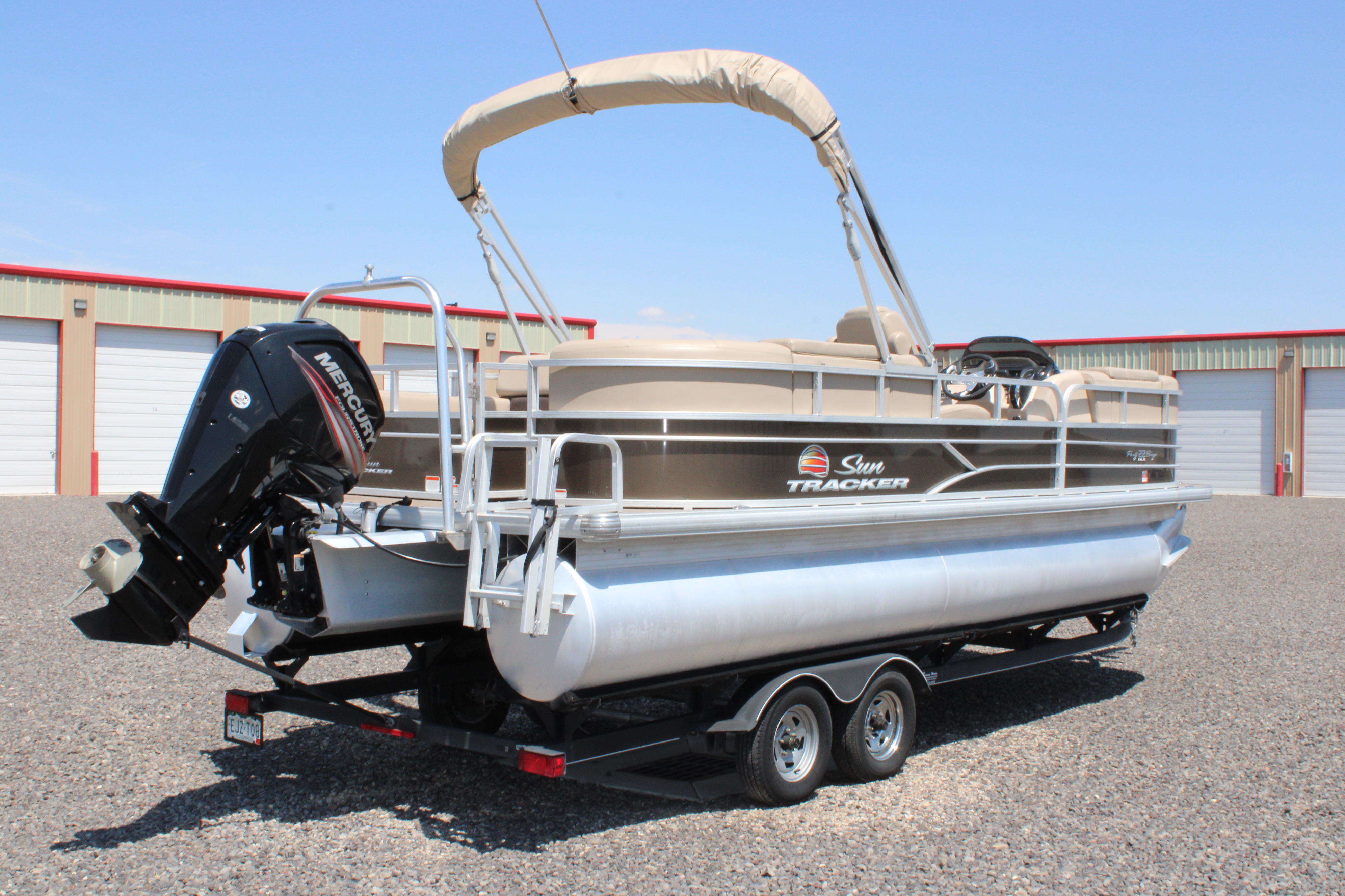 2019 Sun Tracker 22RF Boat