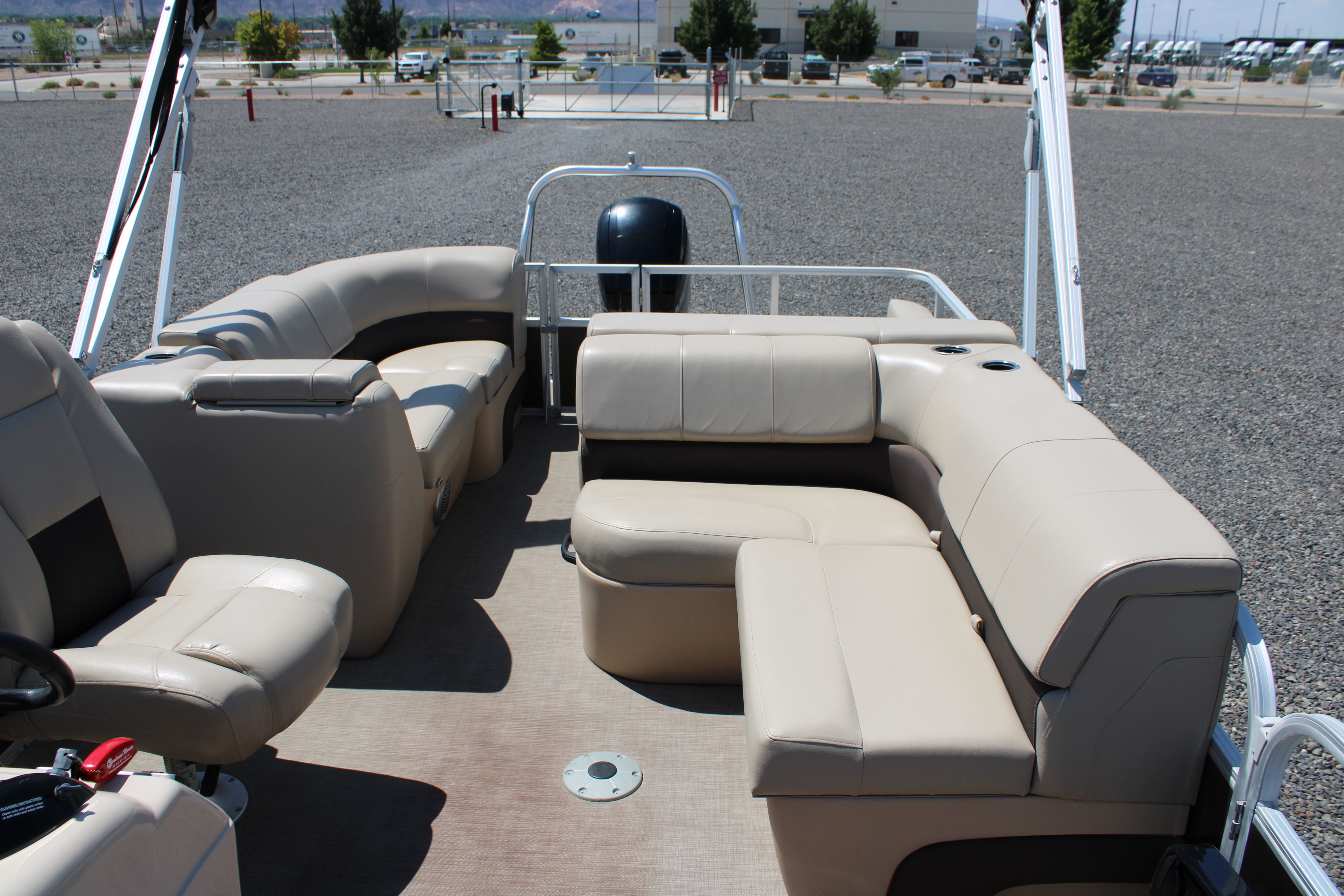 2019 Sun Tracker 22RF Boat
