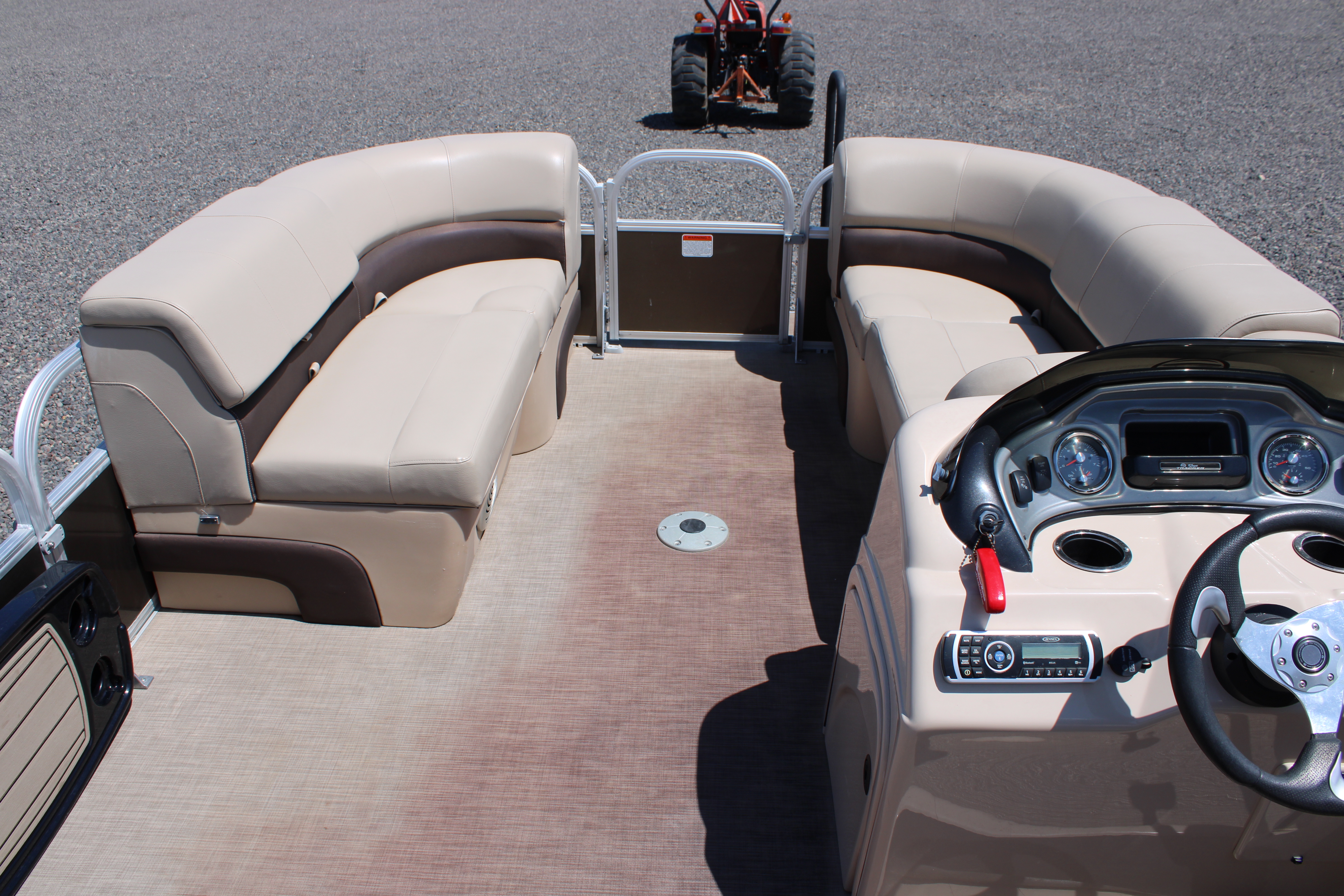 2019 Sun Tracker 22RF Boat