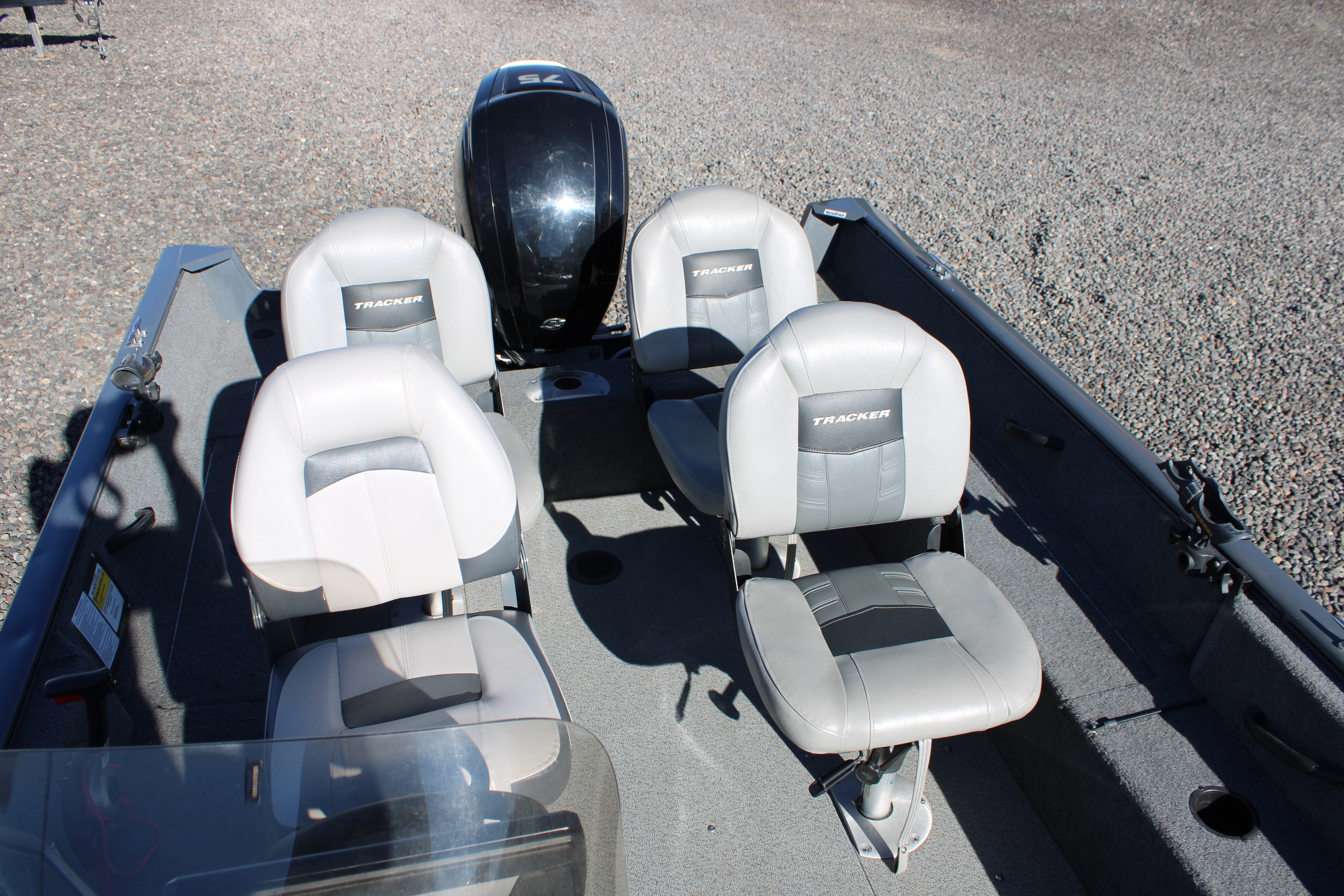 2018 Tracker Boats Pro Guide V-16 SC Boat