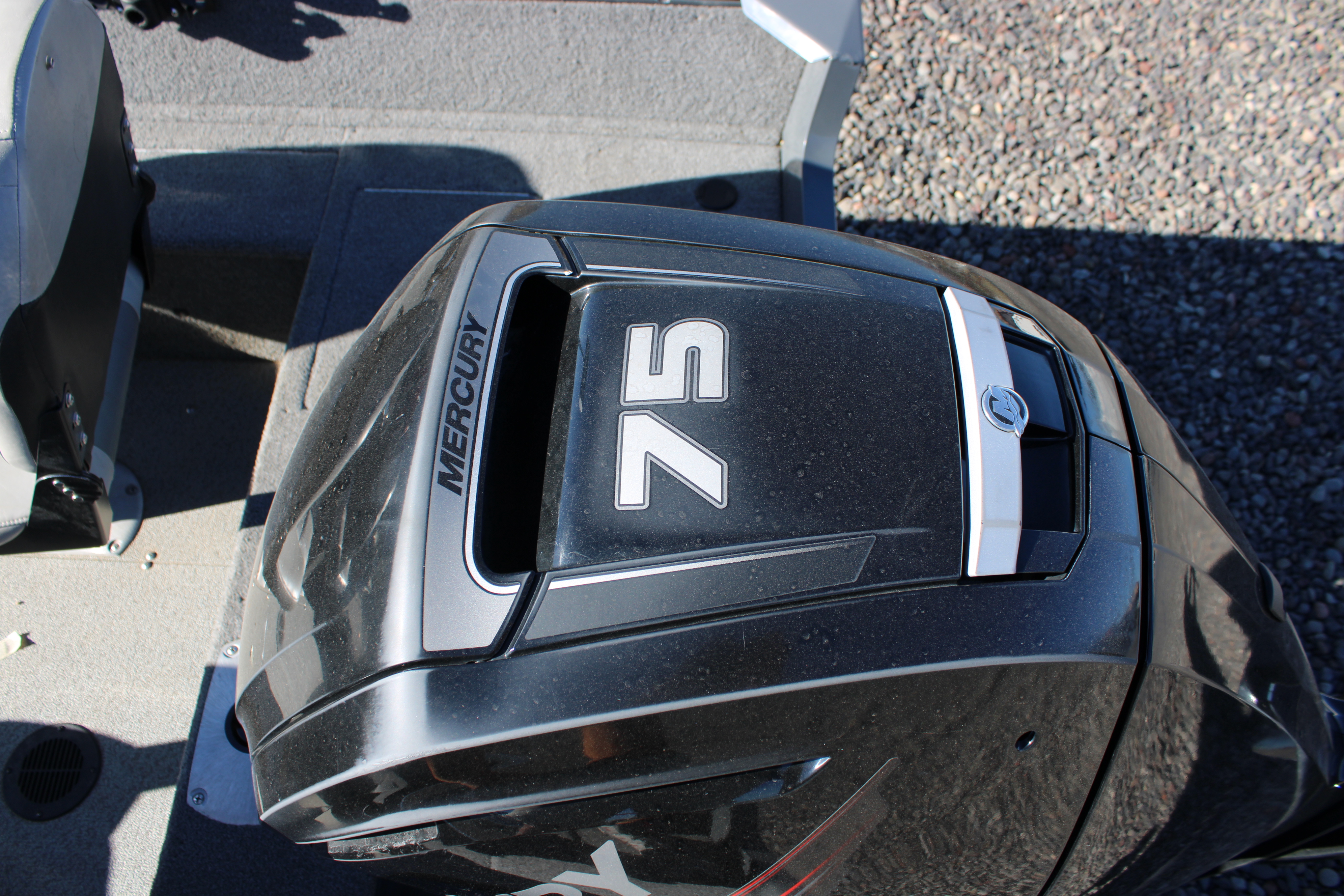 2018 Tracker Boats Pro Guide V-16 SC Boat