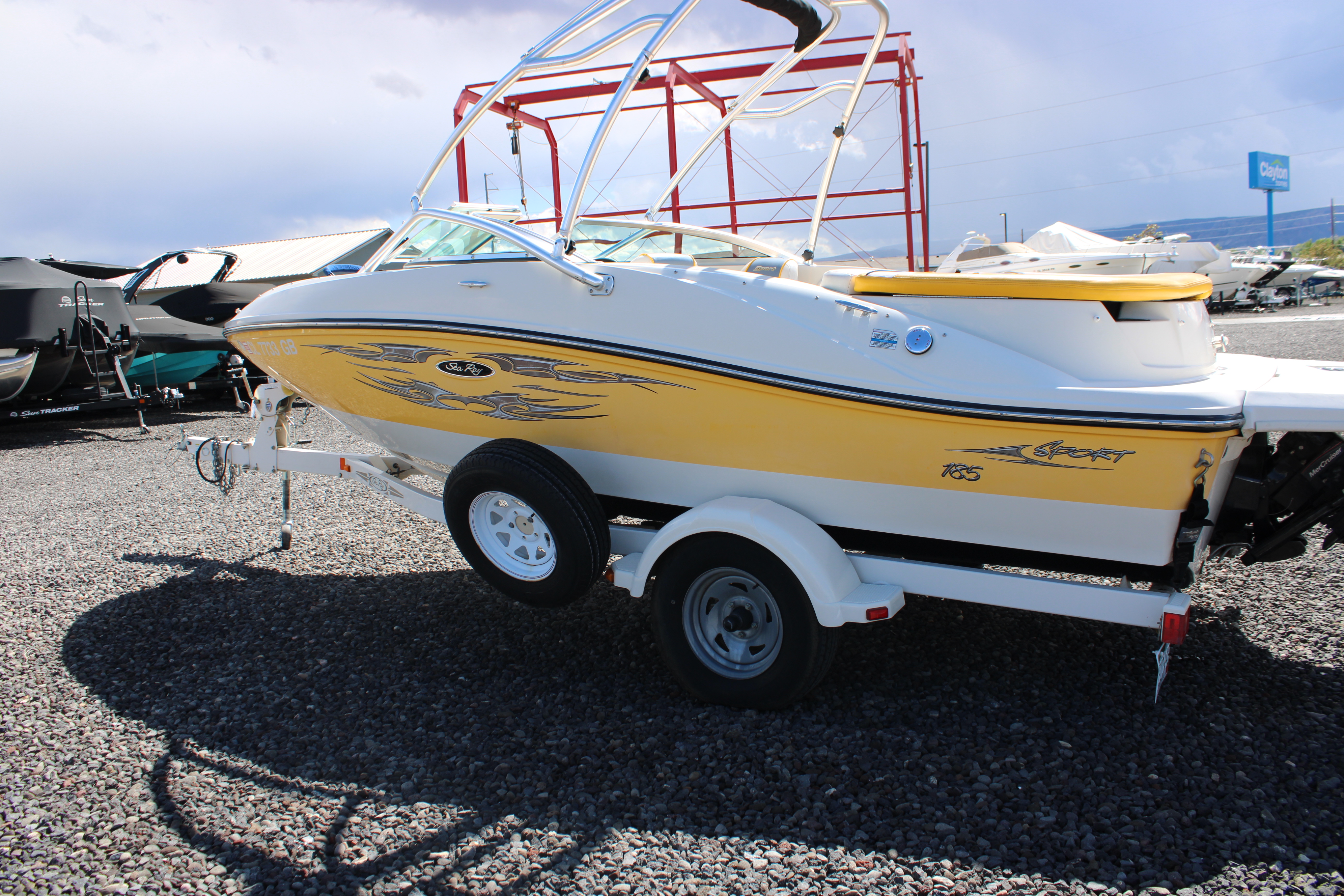 2007 Sea Ray 185 SPORT Boat