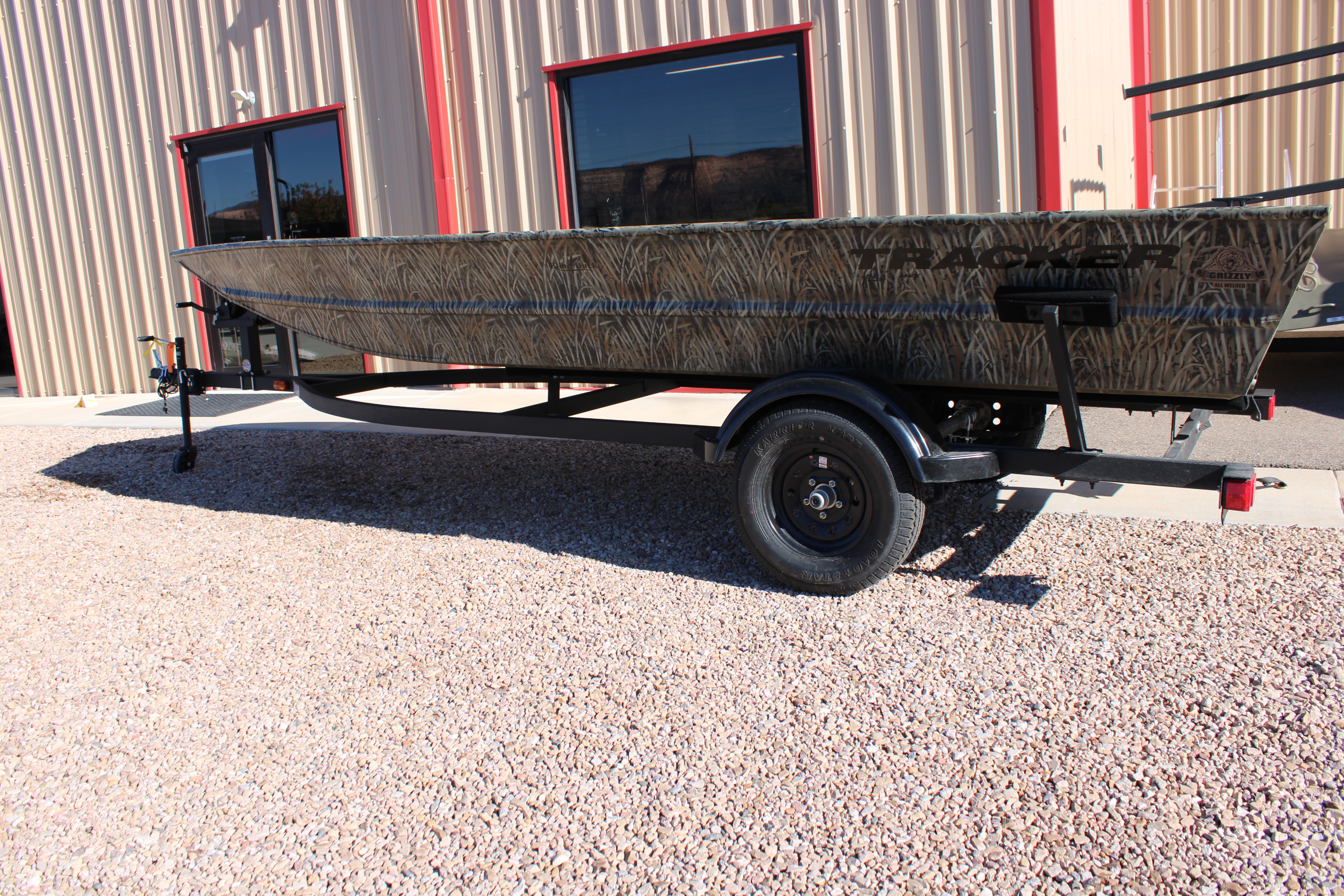 2027 Tracker Boats GRIZZLY 1754 Boat