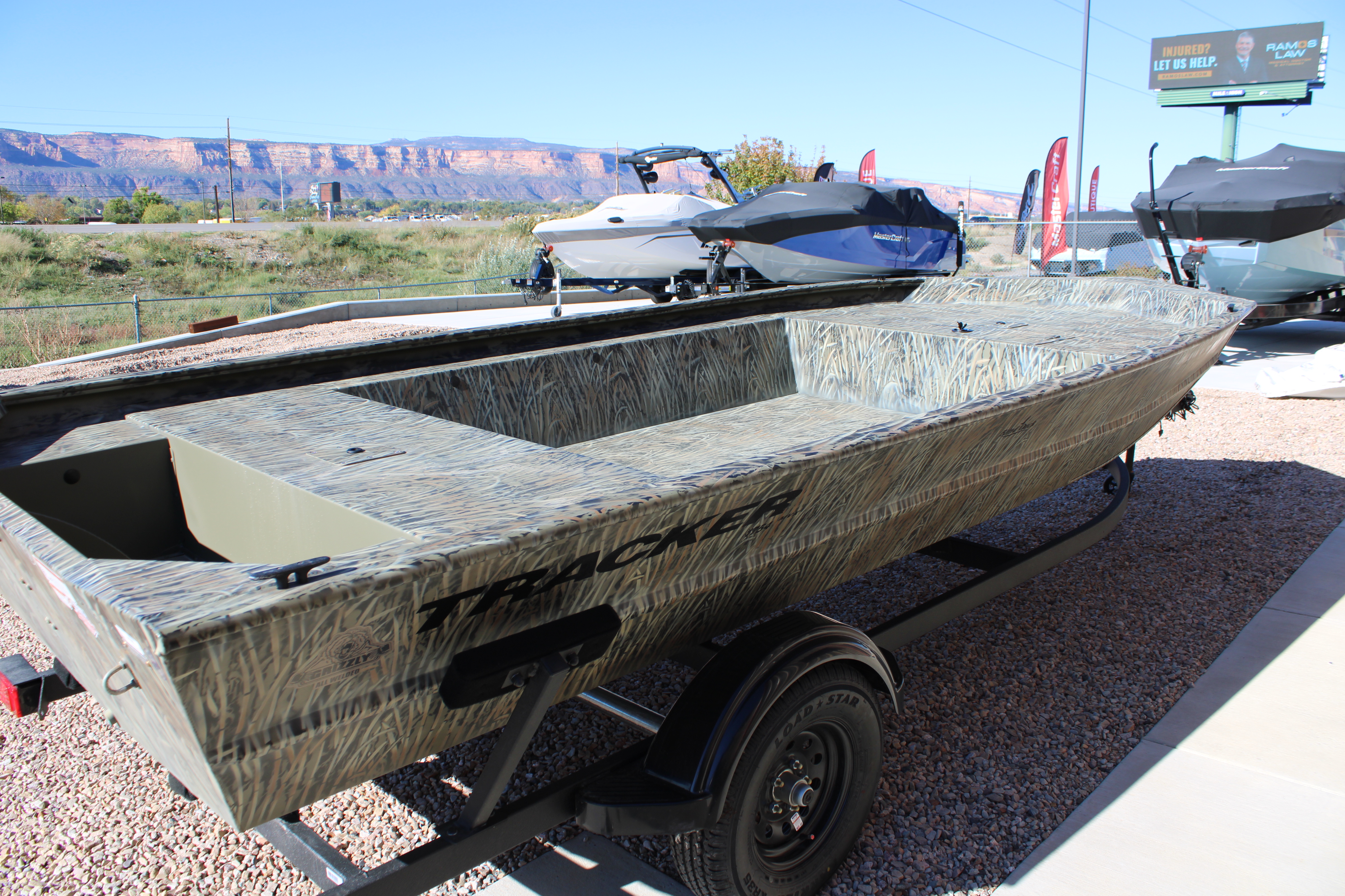 2027 Tracker Boats GRIZZLY 1754 Boat